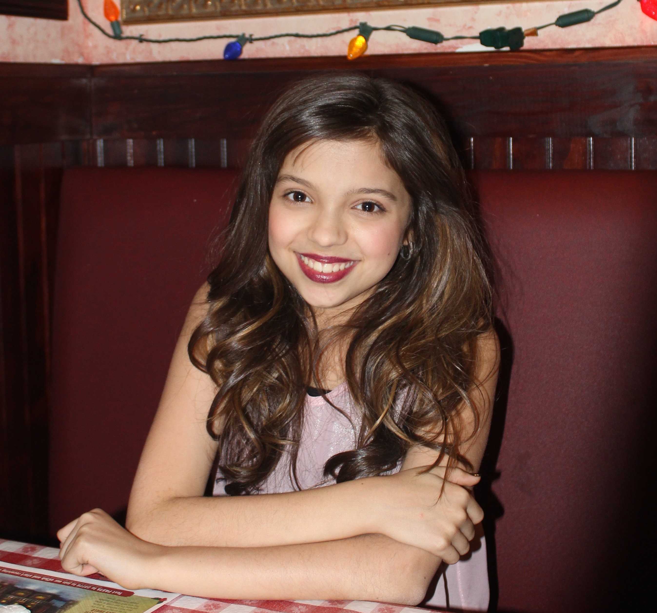 Cree Cicchino Talks New Episodes Of Game Shakers What Its Like Having A Twin Babe Watch