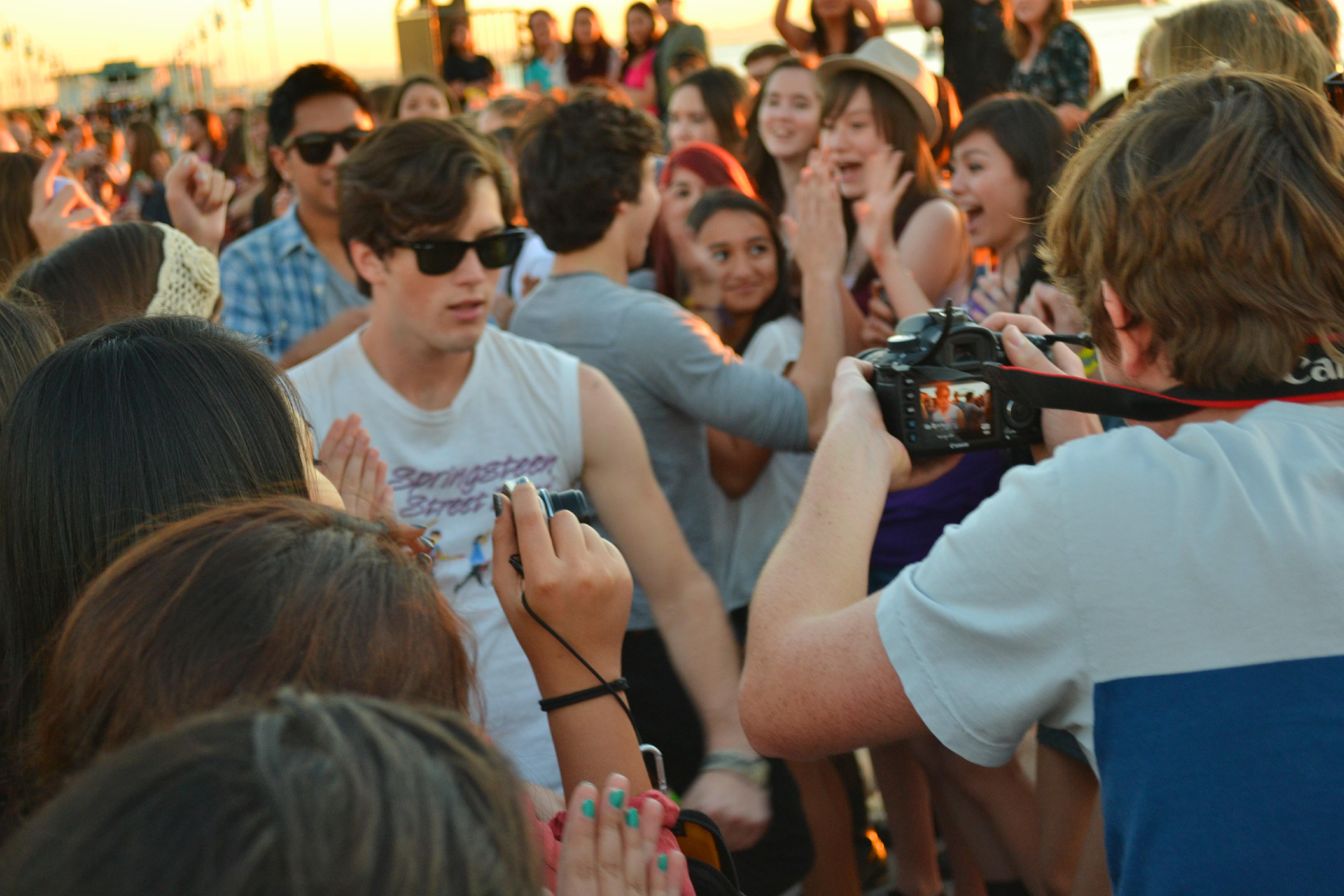 Allstar Weekend’s Ready To Dance With Somebody!