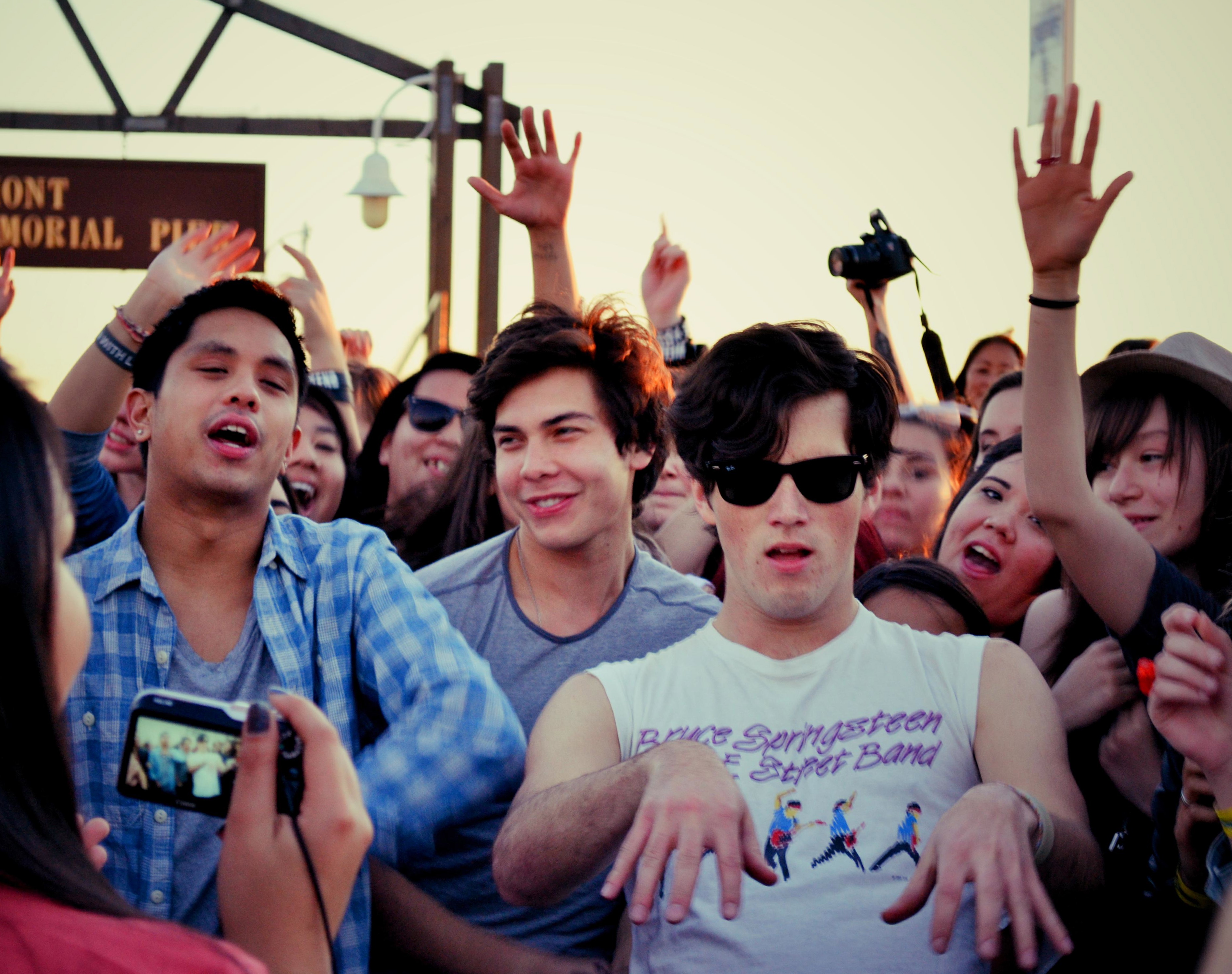 Allstar Weekend’s Ready To Dance With Somebody!