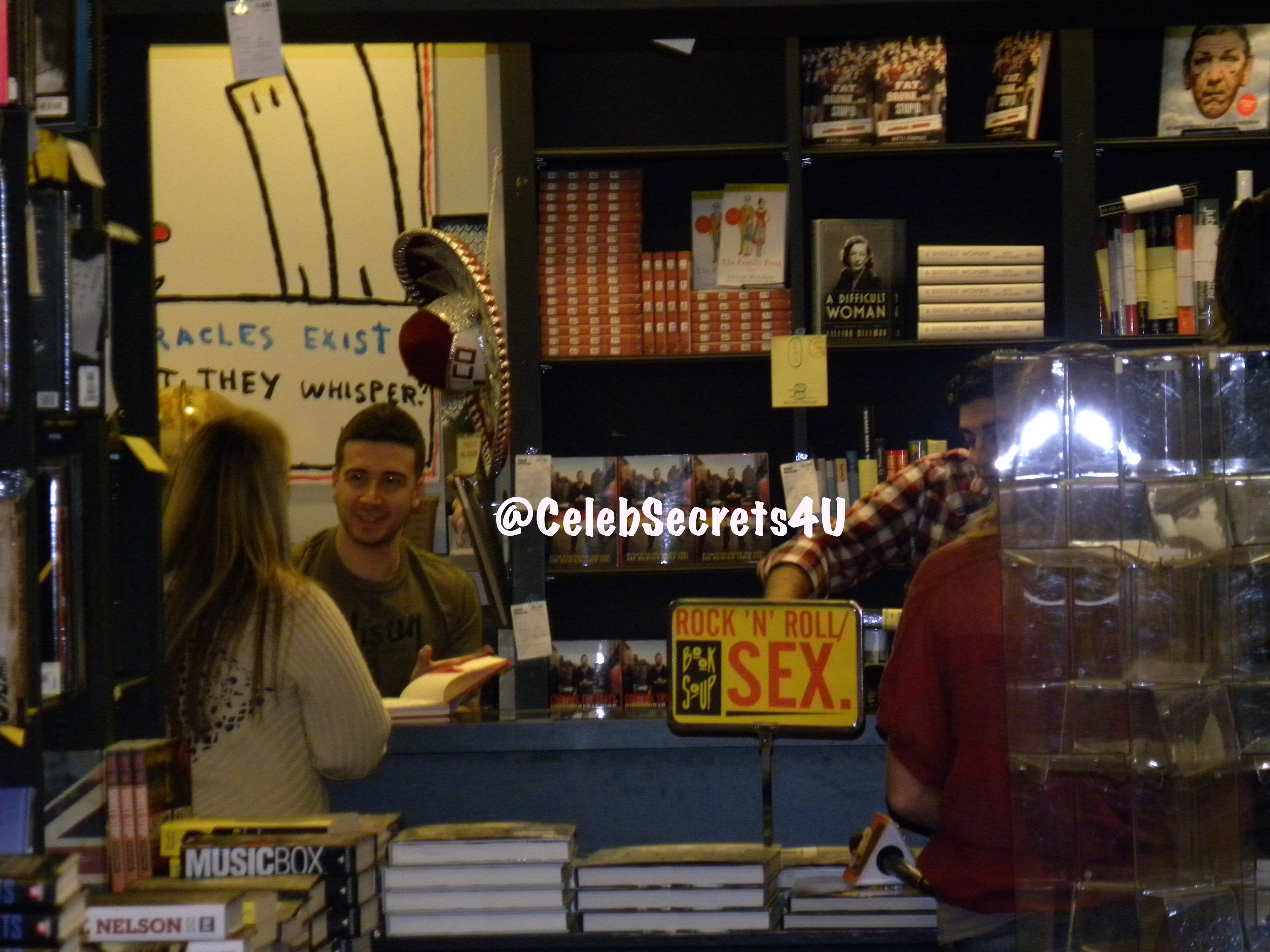Exclusive: Vinny Guadagnino Booksigning