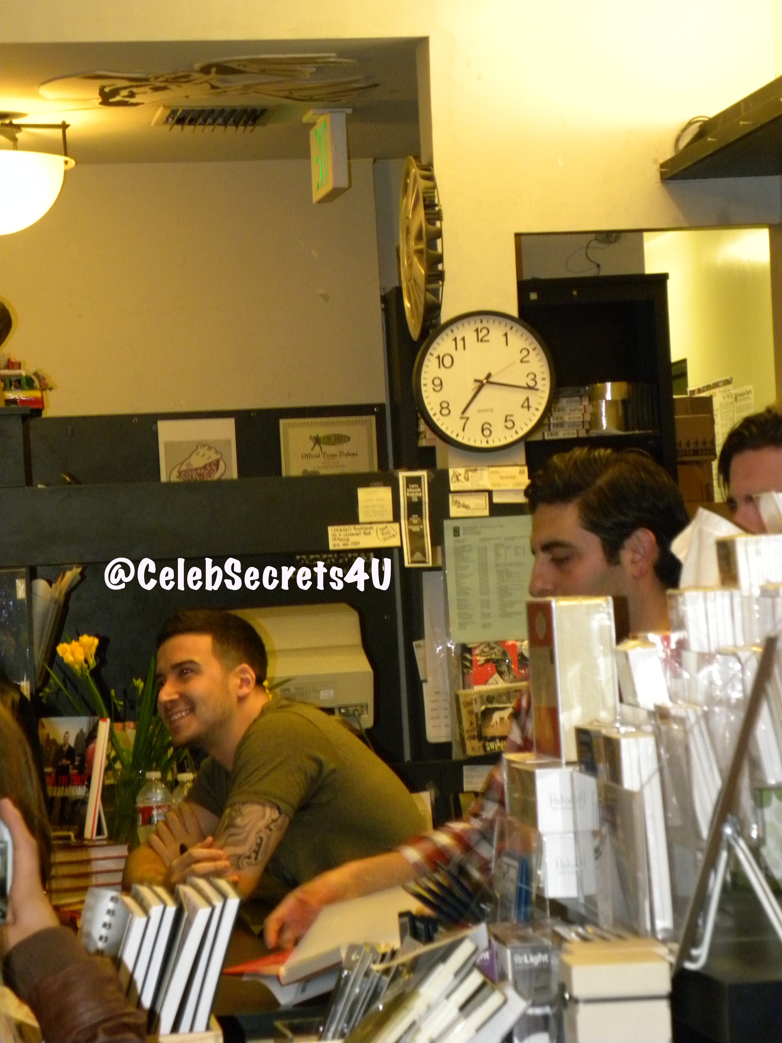 Exclusive: Vinny Guadagnino Booksigning