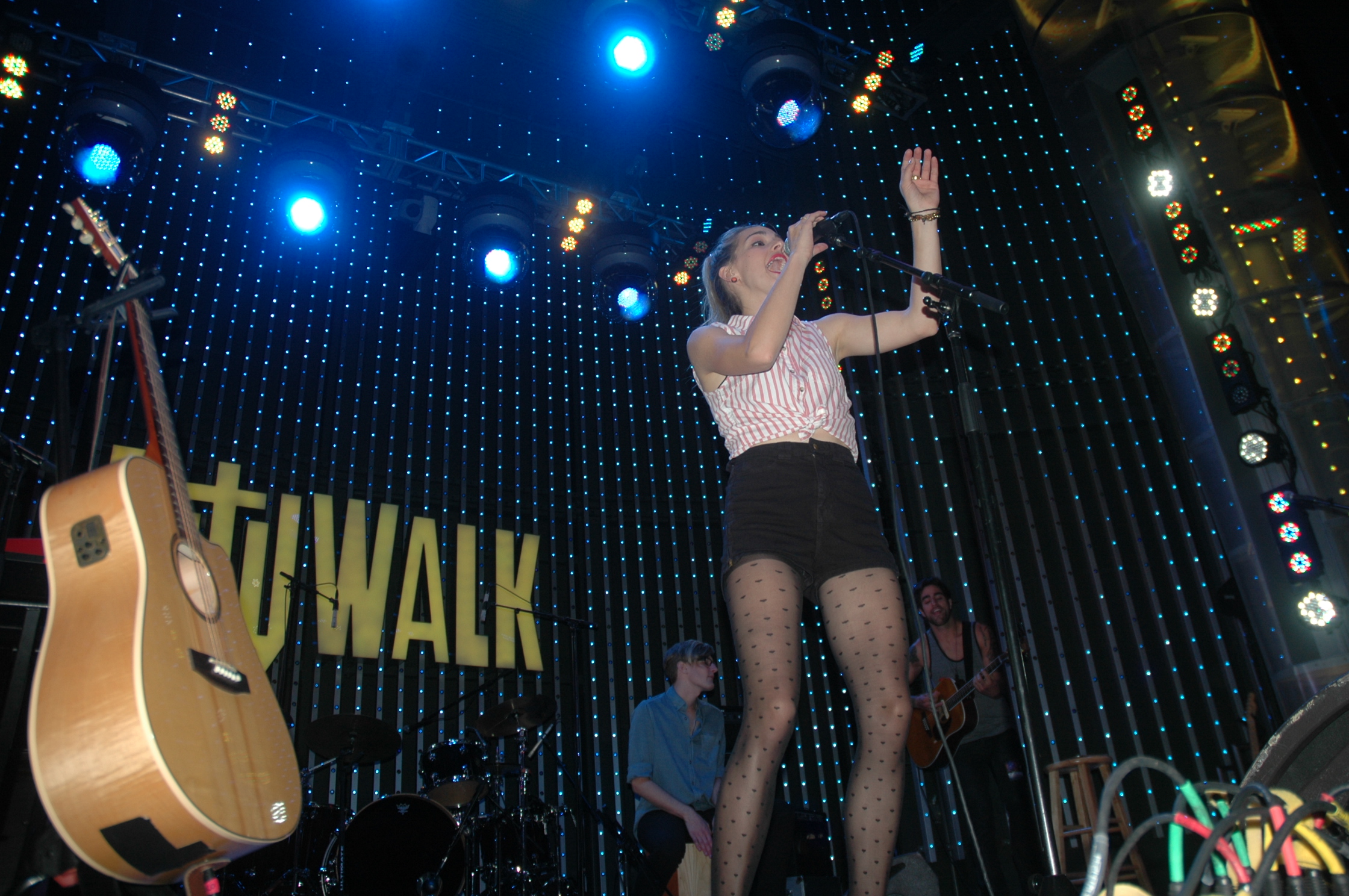 Exclusive: Katelyn Tarver Performs at Universal CityWalk!