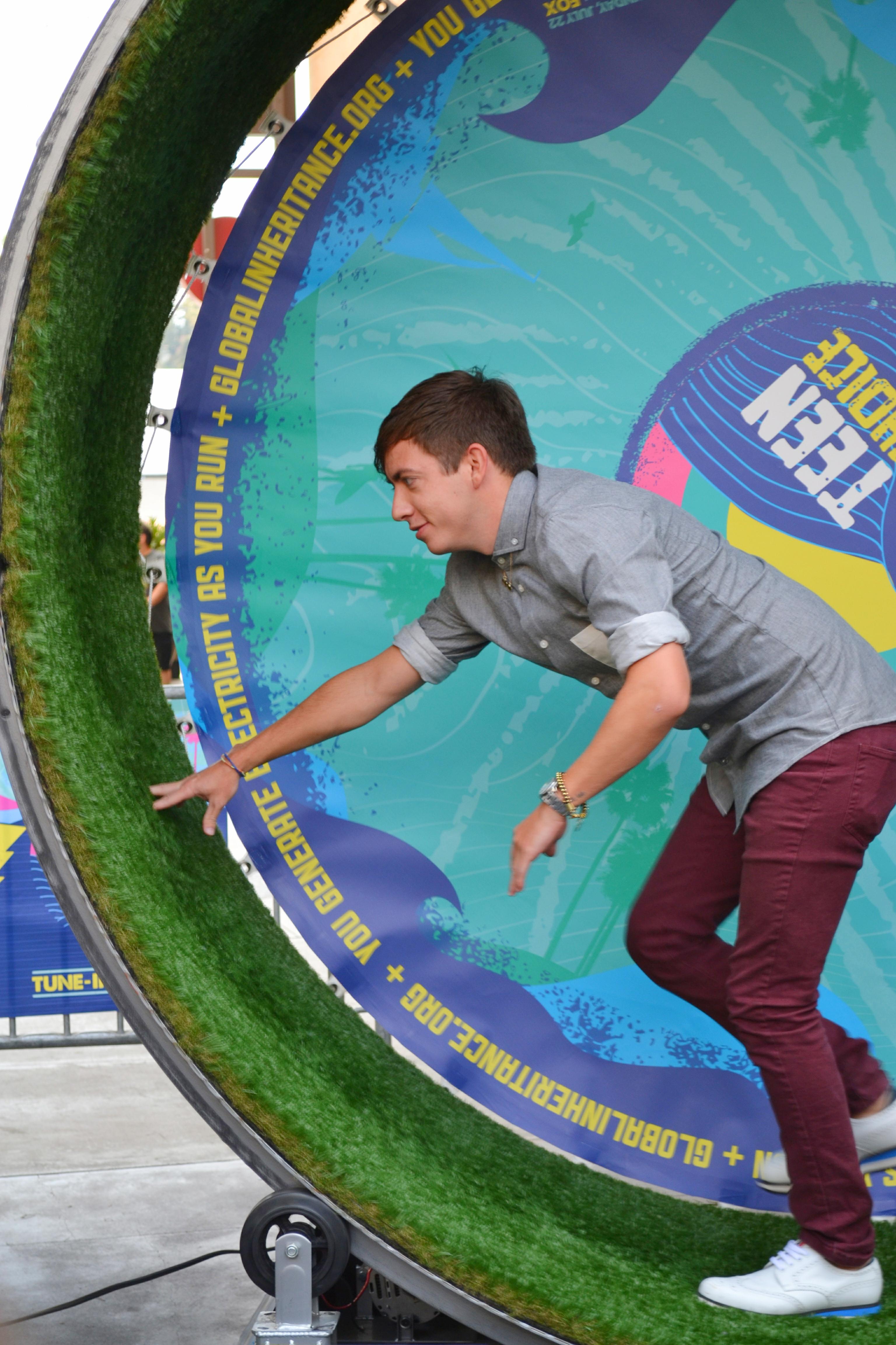 Exclusive: GLEE’s Kevin McHale Dishes on Hosting the 2012 Teen Choice Awards with Demi Lovato!