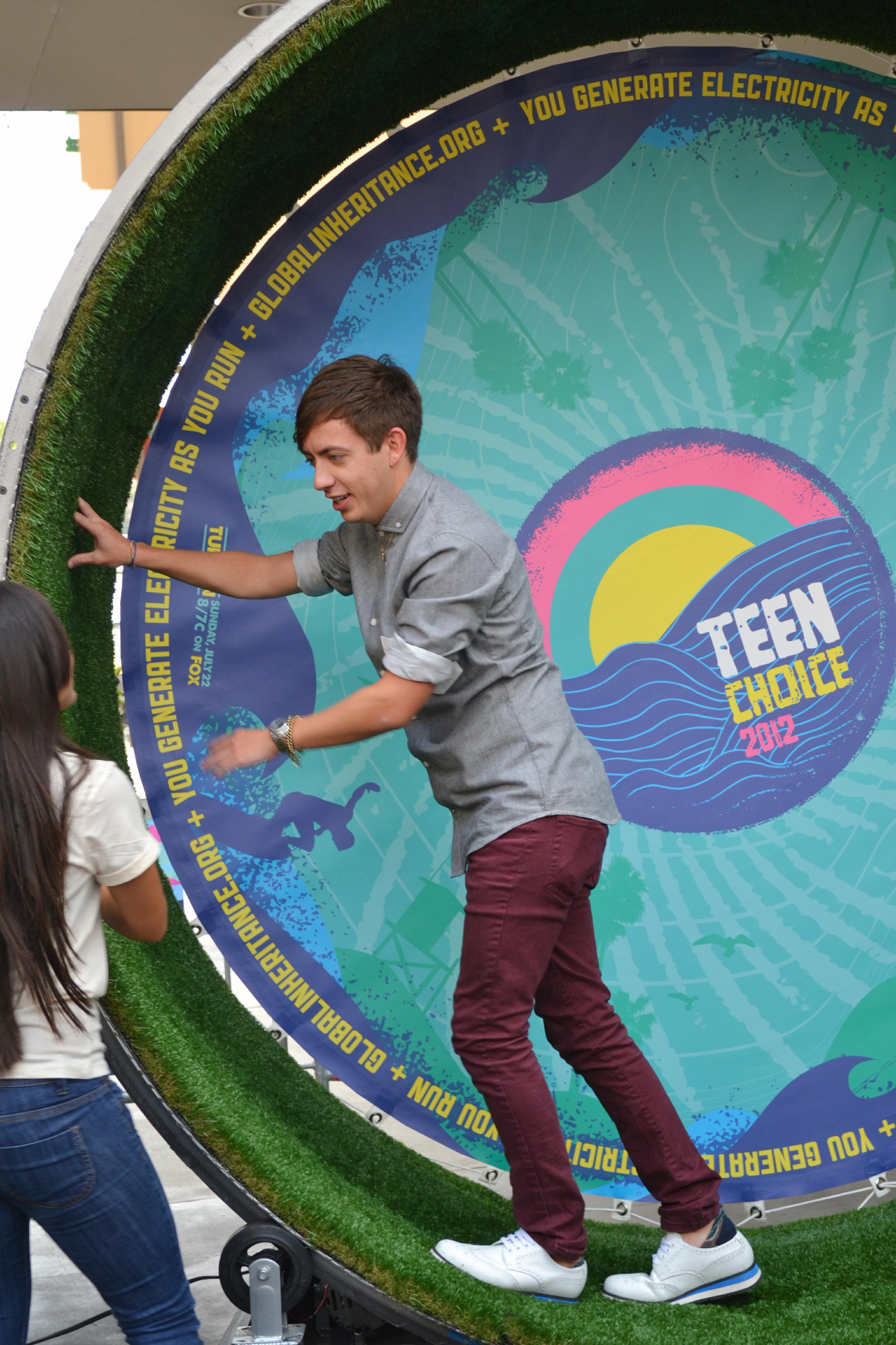 Exclusive: GLEE’s Kevin McHale Dishes on Hosting the 2012 Teen Choice Awards with Demi Lovato!