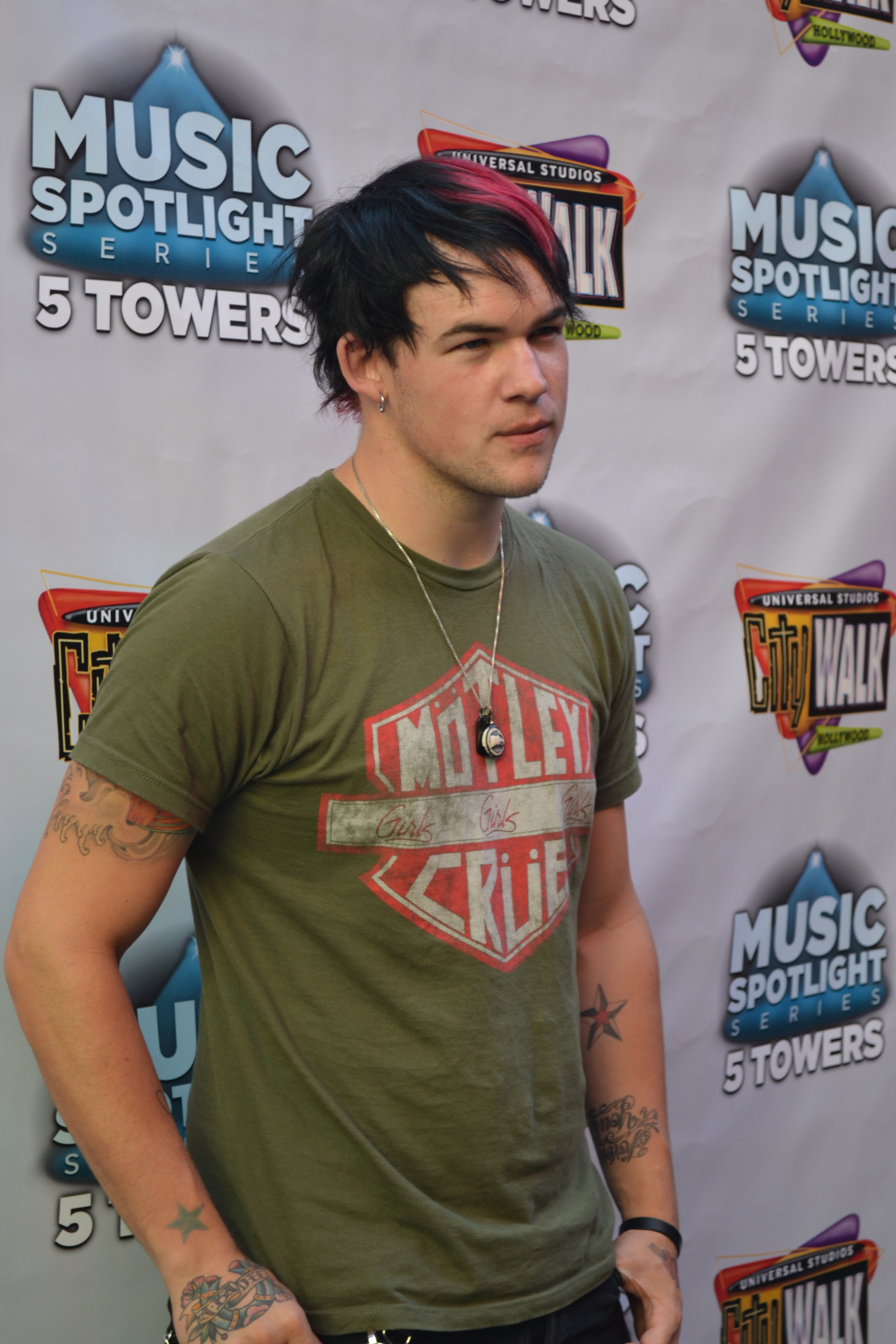 Exclusive: CelebSecrets4U Checks Out James Durbin & Stefano at @CityWalkLA (@Stefano, @DurbinRock)