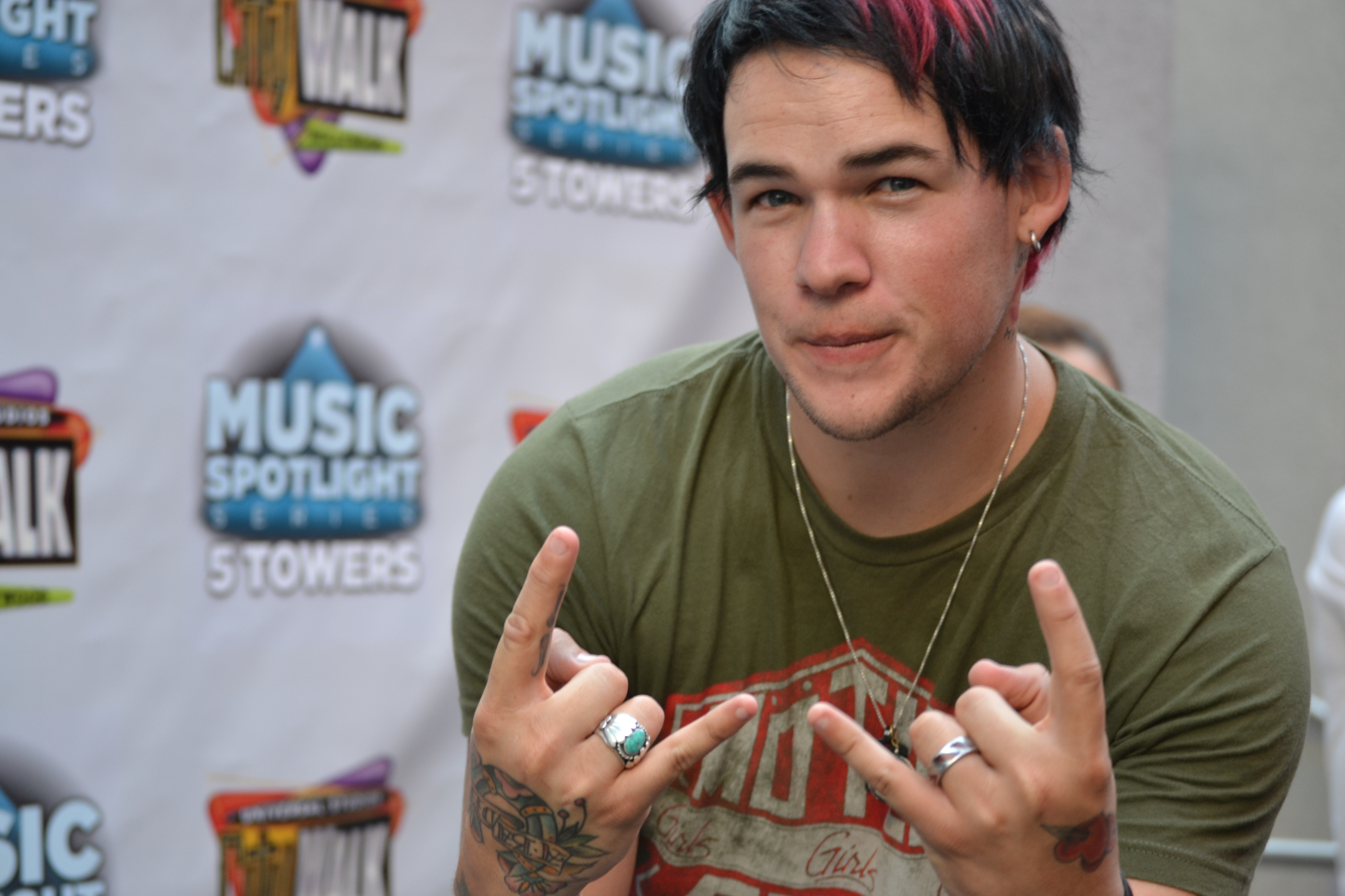Exclusive: CelebSecrets4U Checks Out James Durbin & Stefano at @CityWalkLA (@Stefano, @DurbinRock)
