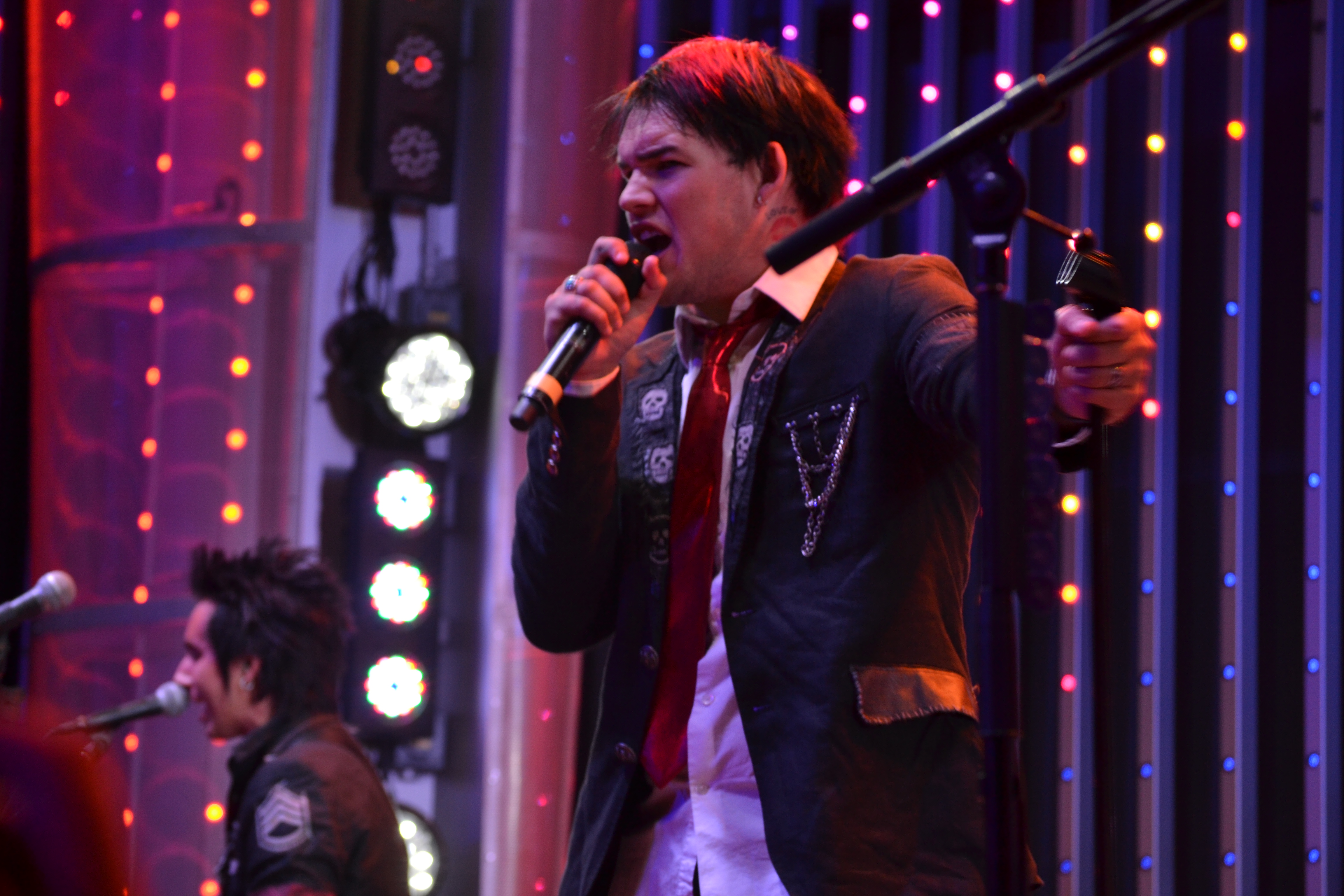 Exclusive: CelebSecrets4U Checks Out James Durbin & Stefano at @CityWalkLA (@Stefano, @DurbinRock)