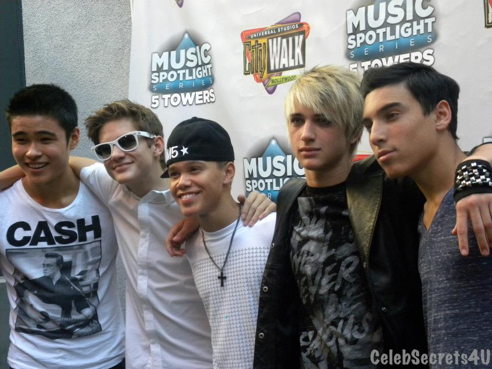 Exclusive: Bella Thorne and IM5 Shut Down CityWalk (@im5band @bellathorne @CityWalkLA)