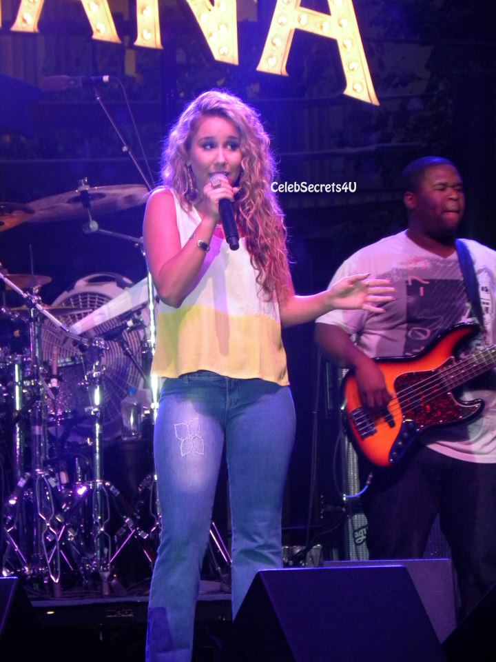 Exclusive: Macy Gray and Haley Reinhart Take The Stage at The Americana At Brand (@MacyGraysLife @HaleyReinhart @AmericanaBrand)