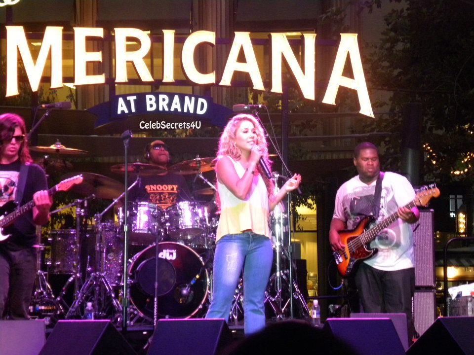Exclusive: Macy Gray and Haley Reinhart Take The Stage at The Americana At Brand (@MacyGraysLife @HaleyReinhart @AmericanaBrand)