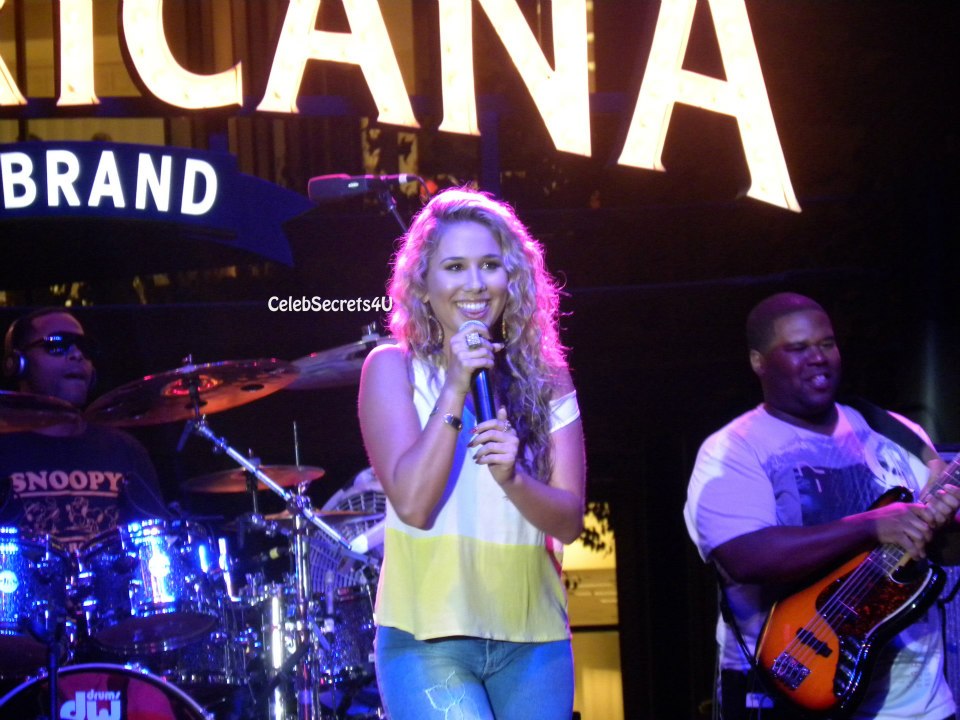 Exclusive: Macy Gray and Haley Reinhart Take The Stage at The Americana At Brand (@MacyGraysLife @HaleyReinhart @AmericanaBrand)