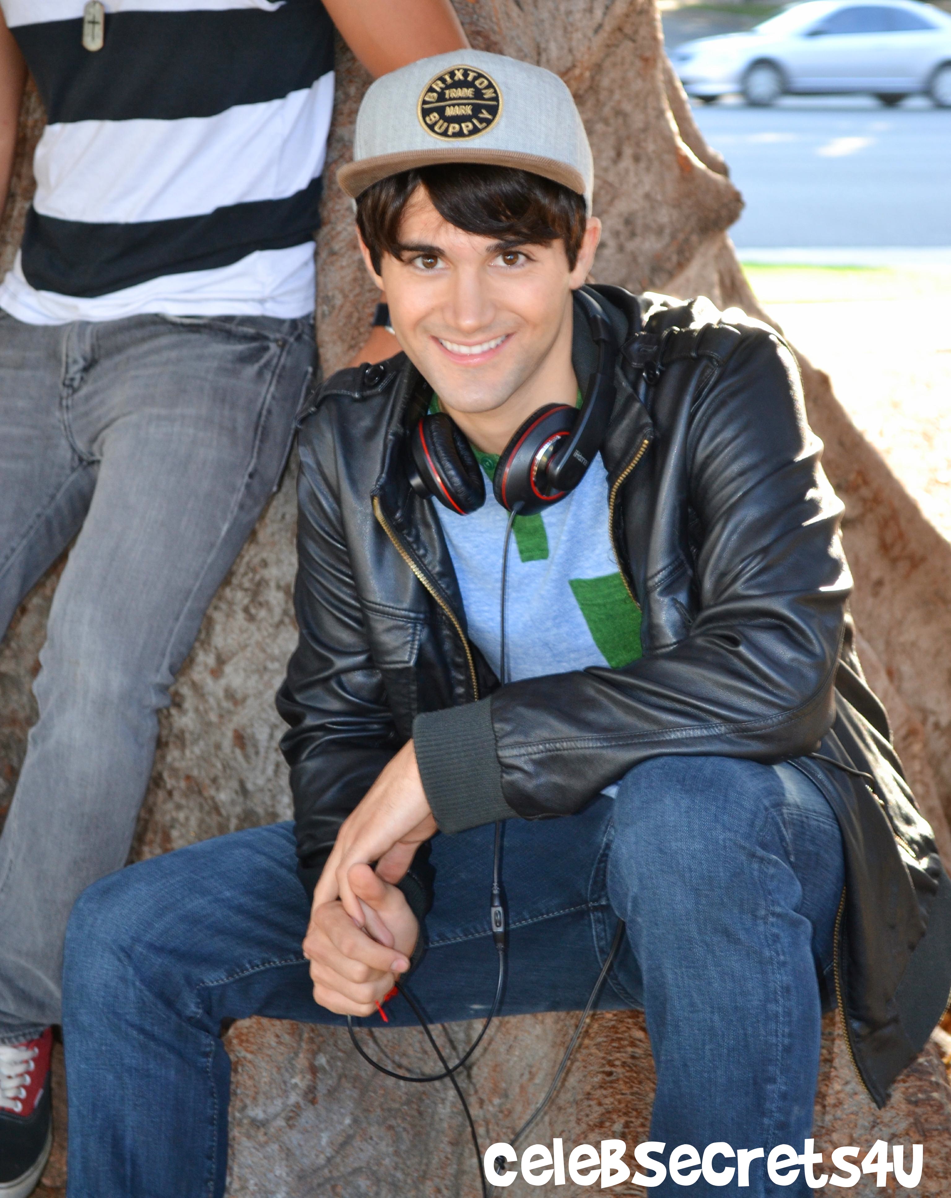 Exclusive: Get to Know Boy Band Social NetworkK! (@Social_Networkk)