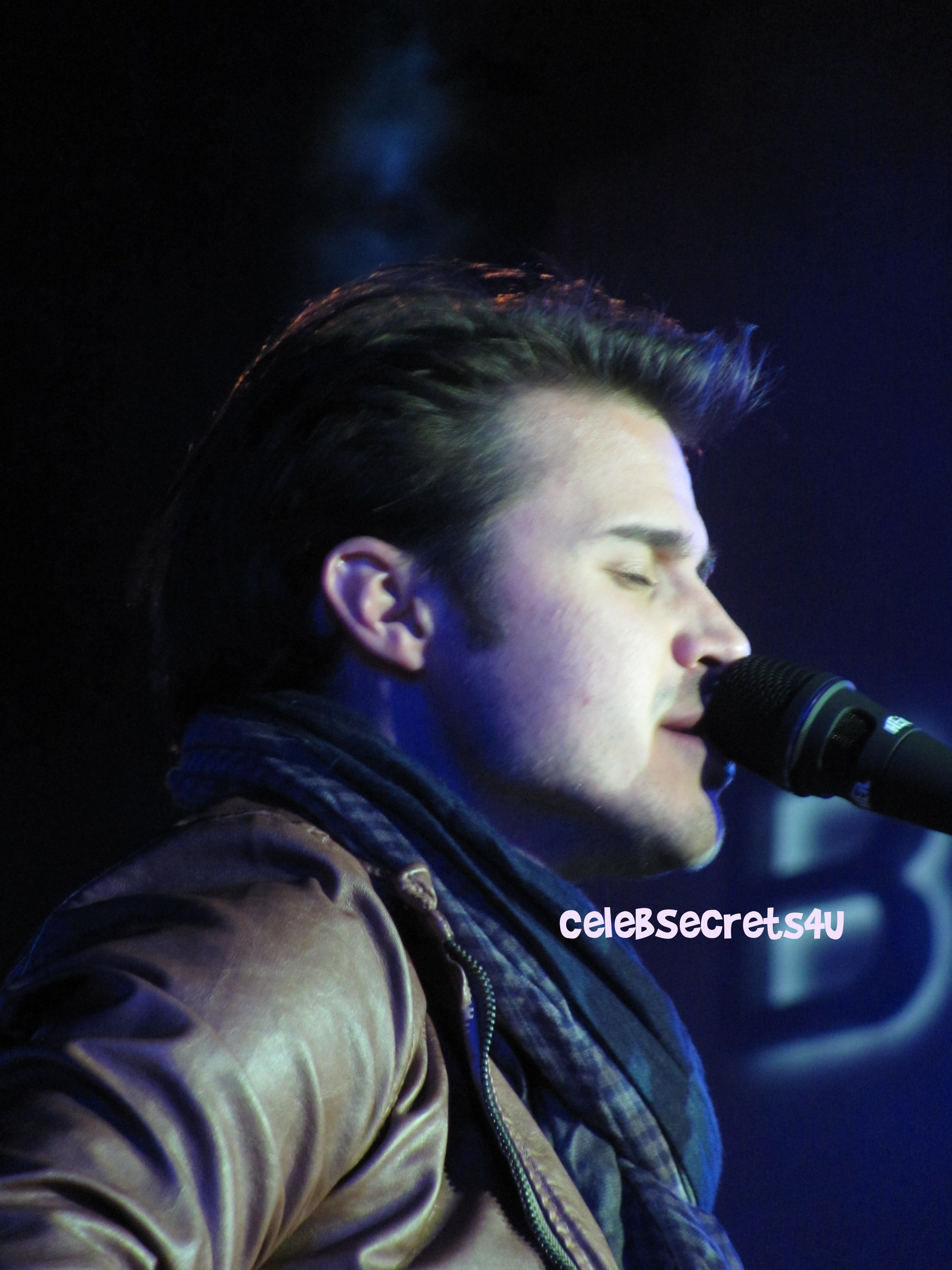 Exclusive: Ariana Grande, ROSHON, Kris Allen & Colton Dixion Perform at the 11th Annual Citadel Outlets Christmas Tree Lighting