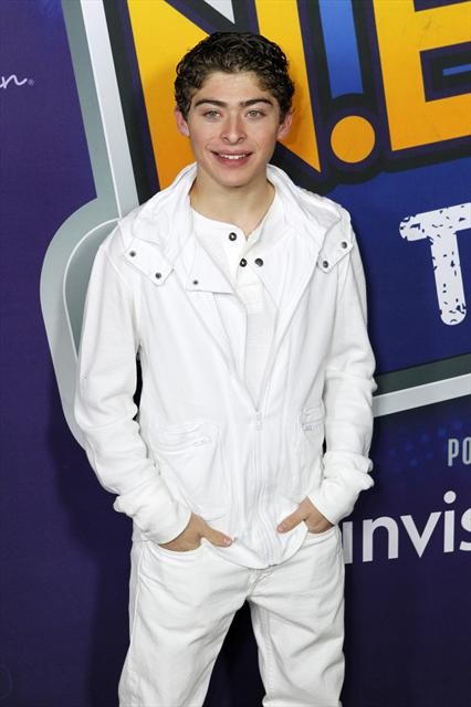 Exclusive: Chloe & Halle WIN Radio Disney’s NBT Season 5 (@chloeandhalle)