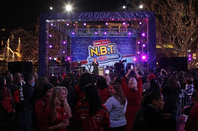 Exclusive: Chloe & Halle WIN Radio Disney’s NBT Season 5 (@chloeandhalle)