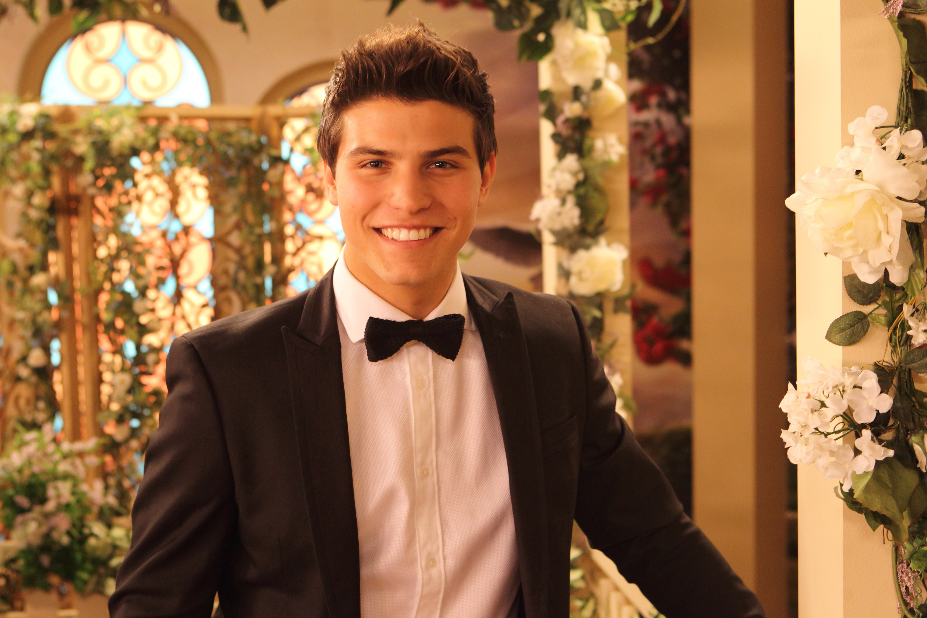 Tune In Alert: Degrassi: Las Vegas (@LukeBilyk1 @anniejclark @The_Munro)