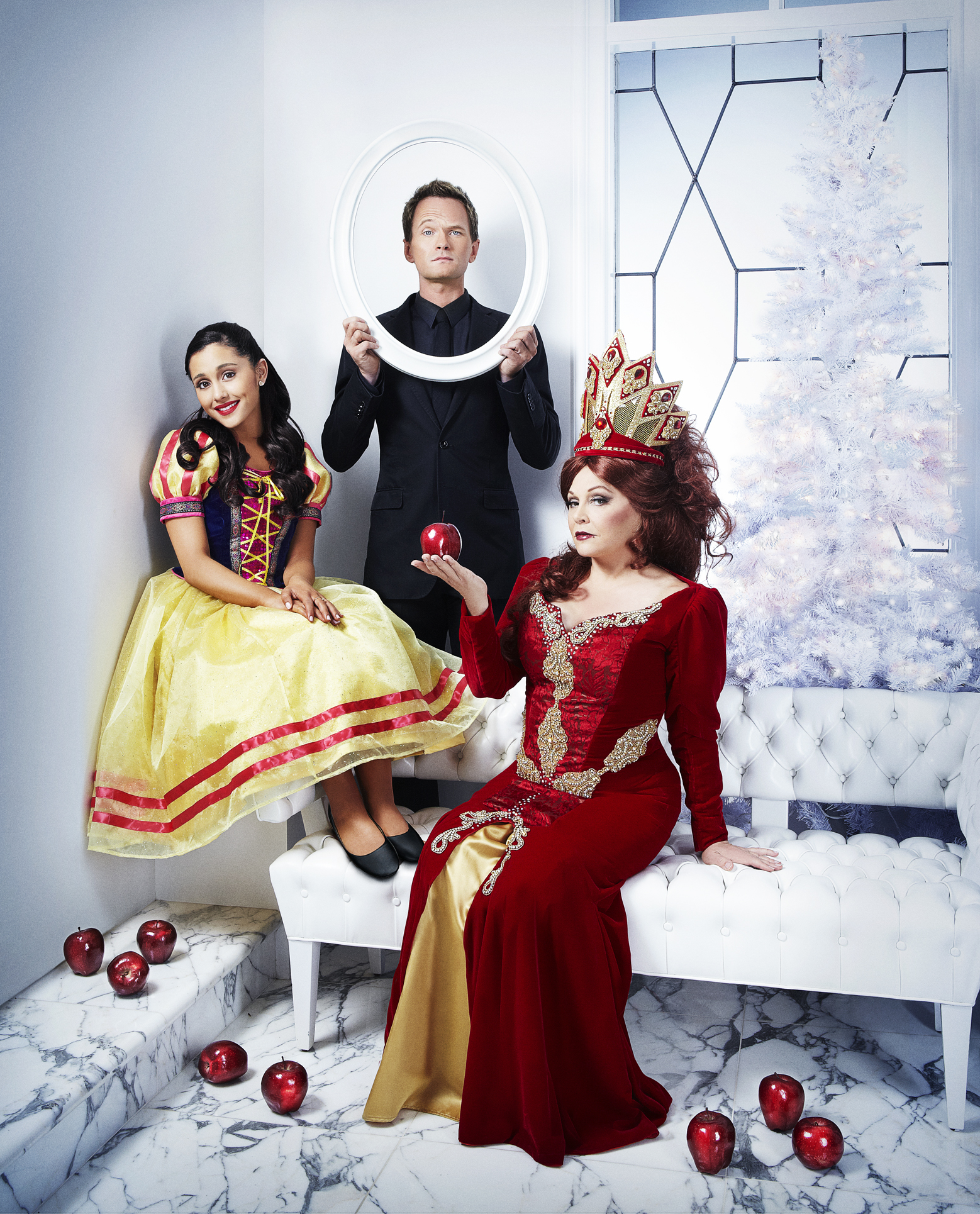 Exclusive: Ariana Grande Stars In Lythgoe Family Productions’ “A Snow White Christmas” @ArianaGrande @PasPlayhouse