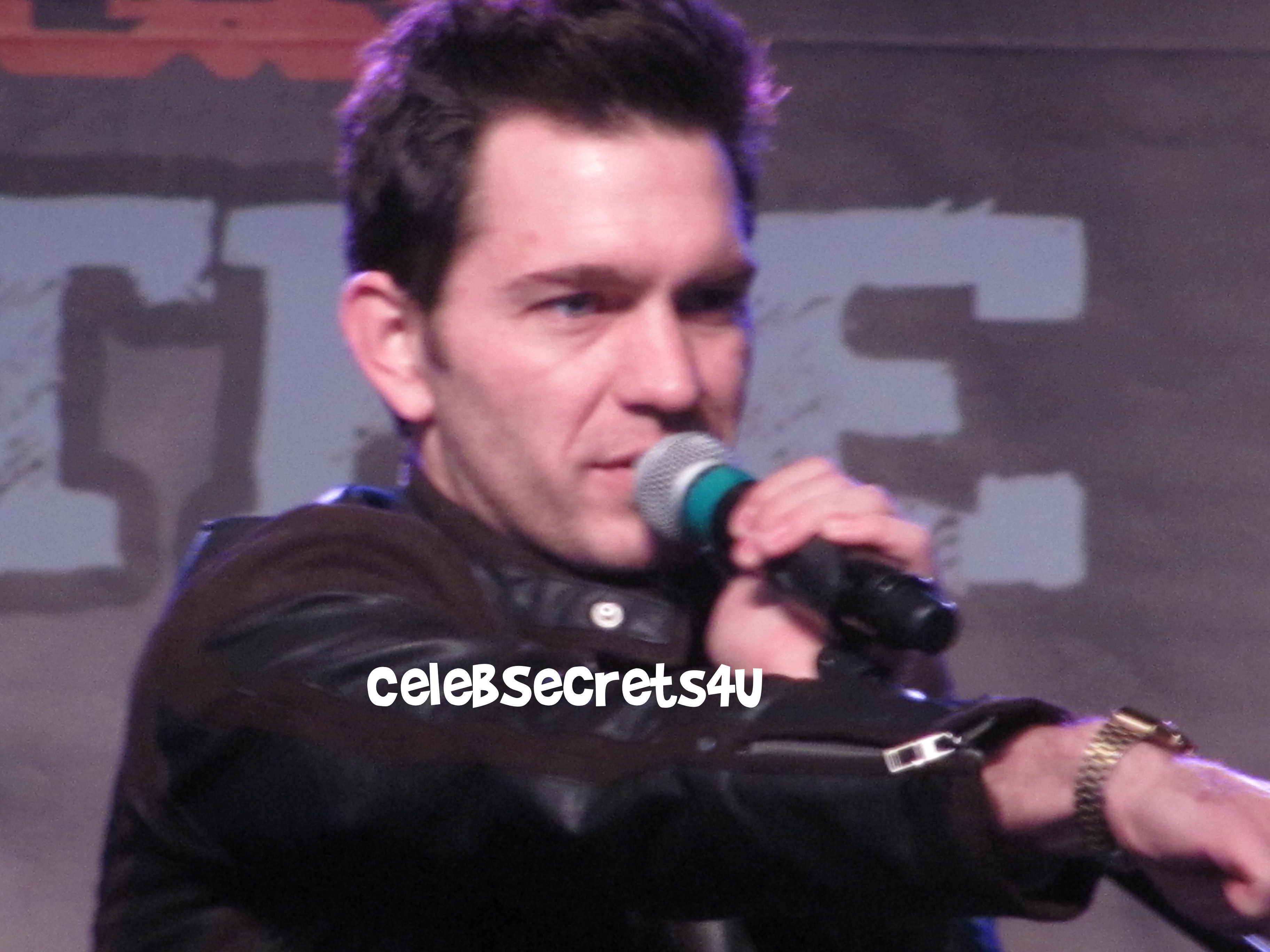 Exclusive: CelebSecrets4U “Rocks The Red Kettle” at L.A. Live