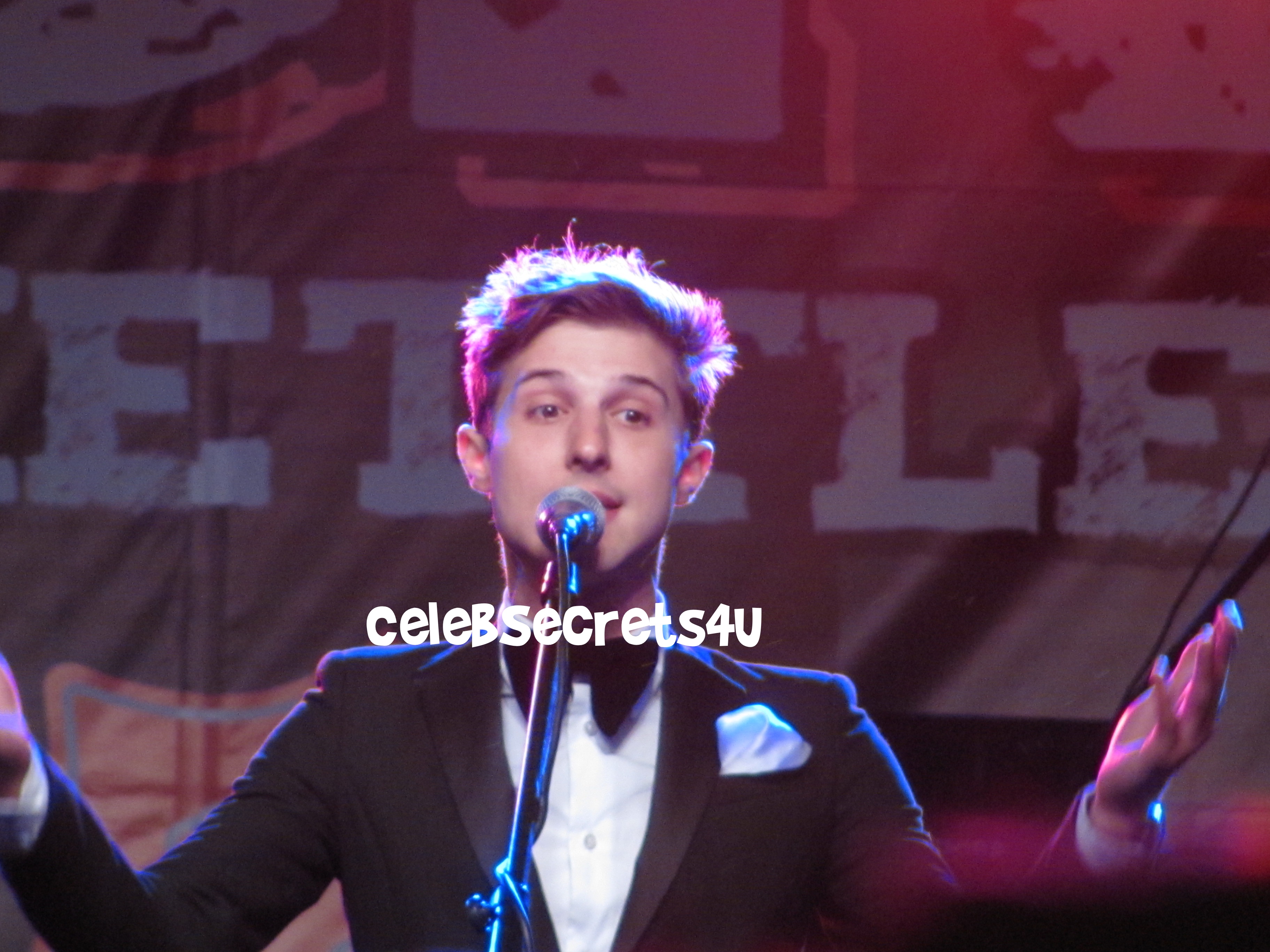 Exclusive: CelebSecrets4U “Rocks The Red Kettle” at L.A. Live