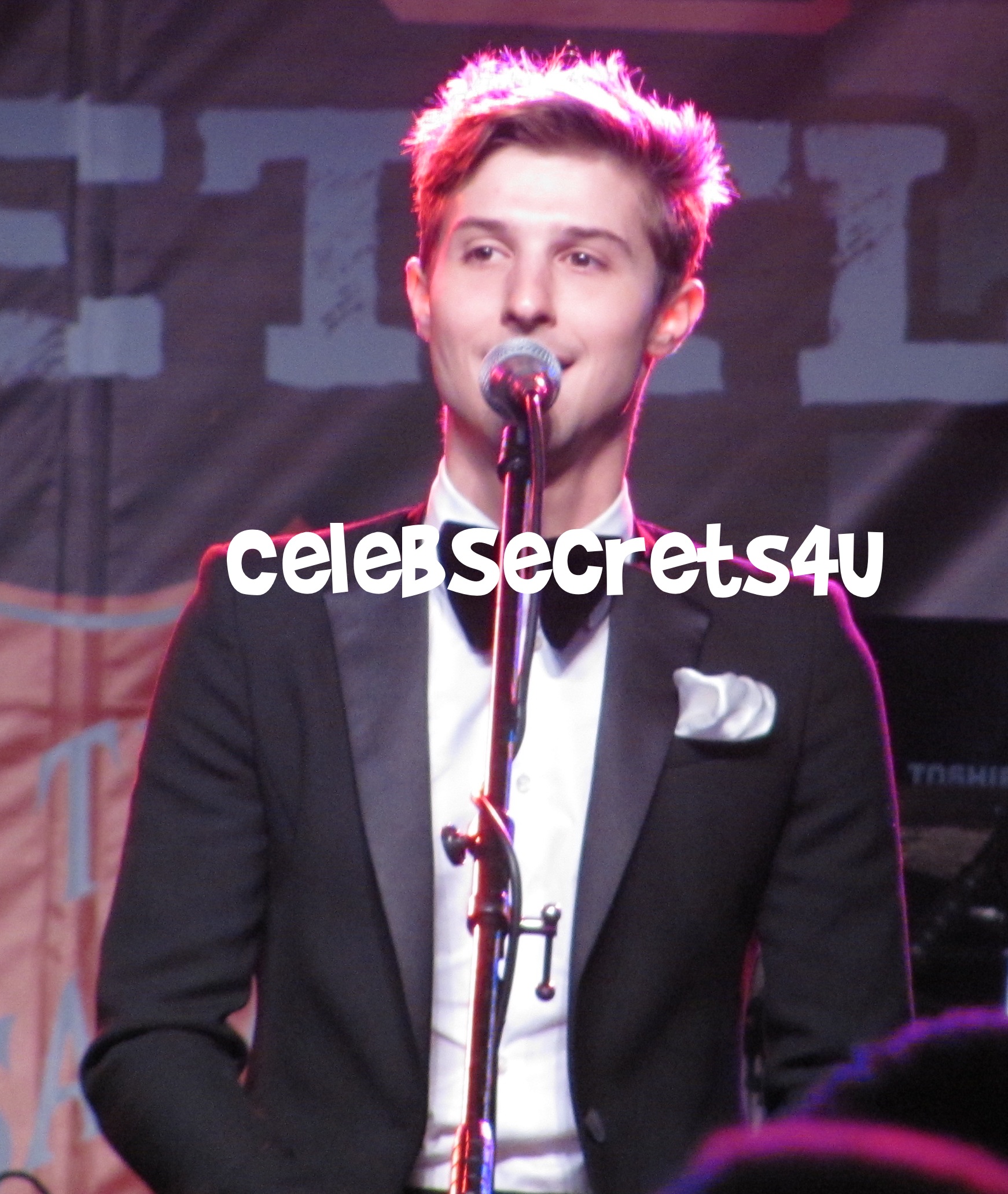 Exclusive: CelebSecrets4U “Rocks The Red Kettle” at L.A. Live