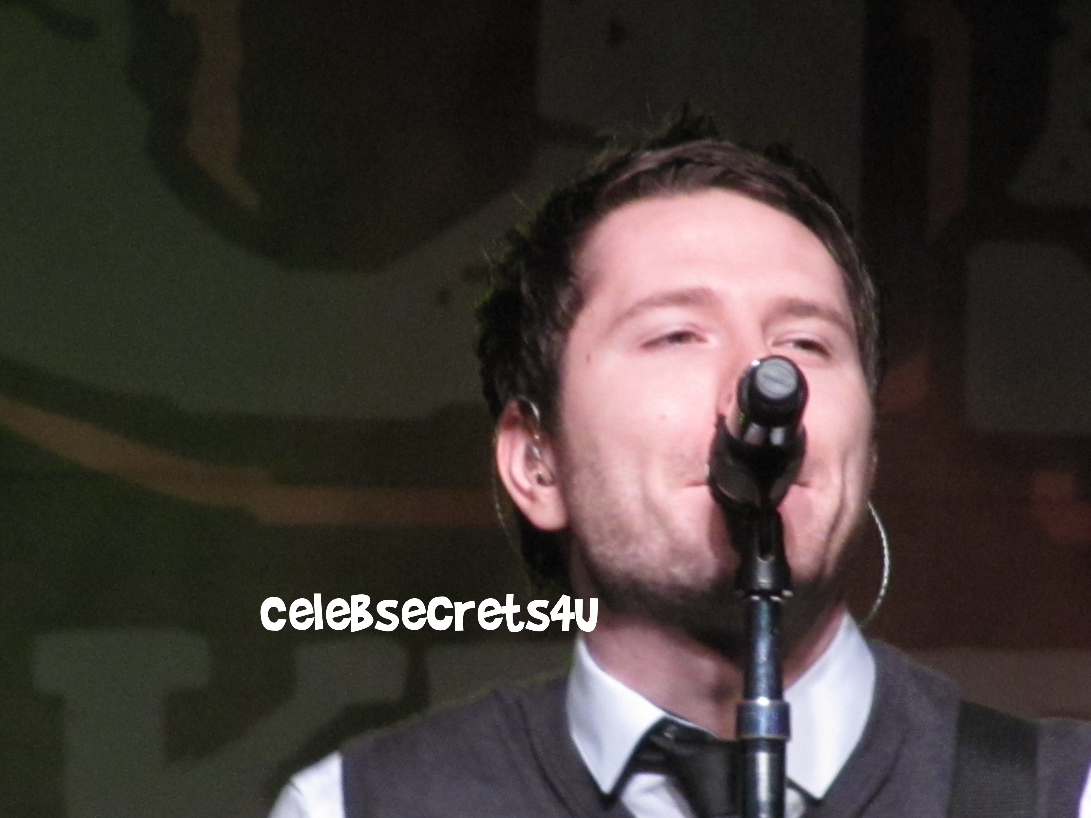 Exclusive: CelebSecrets4U “Rocks The Red Kettle” at L.A. Live