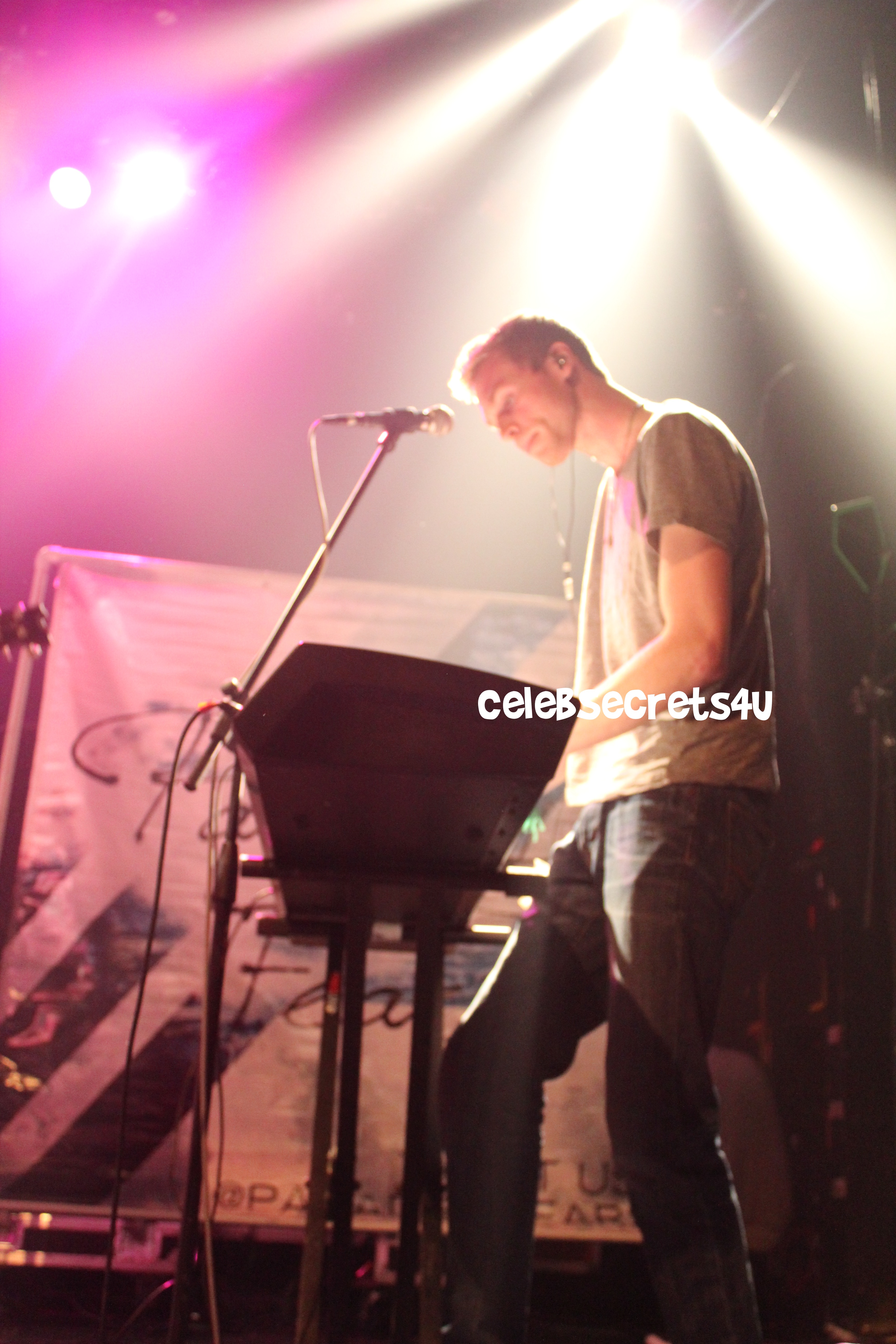 Exclusive Photos: Paradise Fears Rocks the Gramercy Theatre (@ParadiseFears)