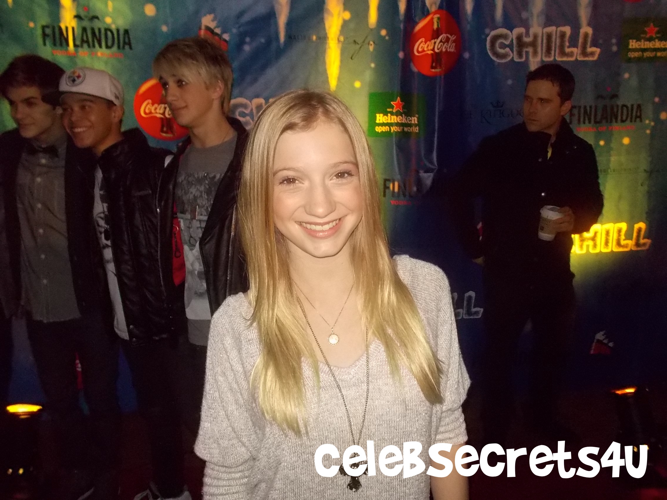 Exclusive: CelebSecrets4U “Chills Out” at The Queen Mary (@im5band @vanjessmusic @TheQueenMary)