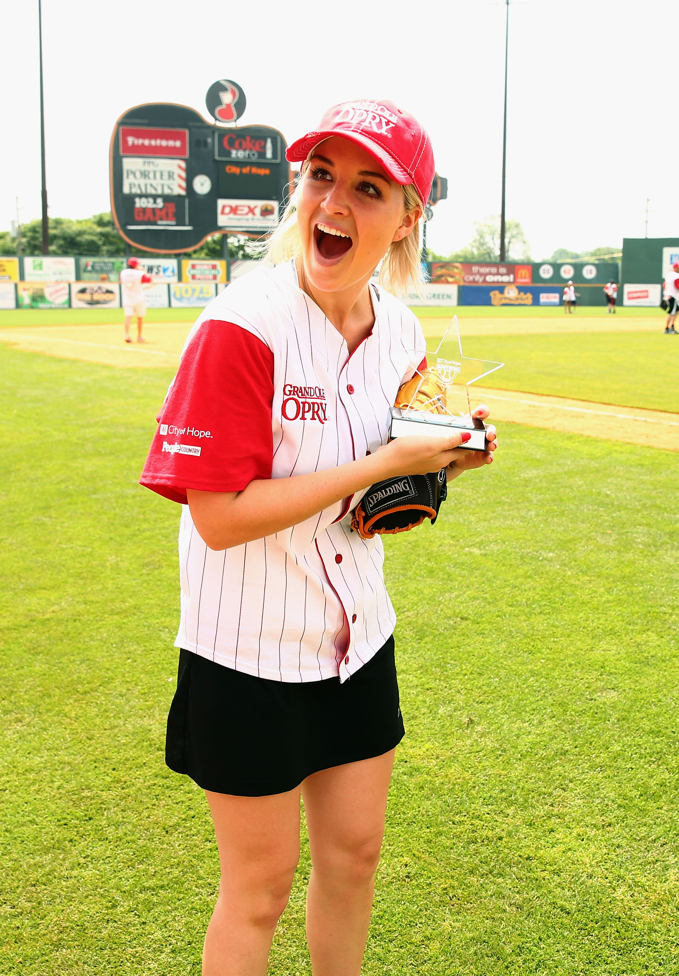 Exclusive: CelebSecrets4U Attends CMA Fest’s City of Hope Celebrity Softball Challenge @CityofHope #CMAFest