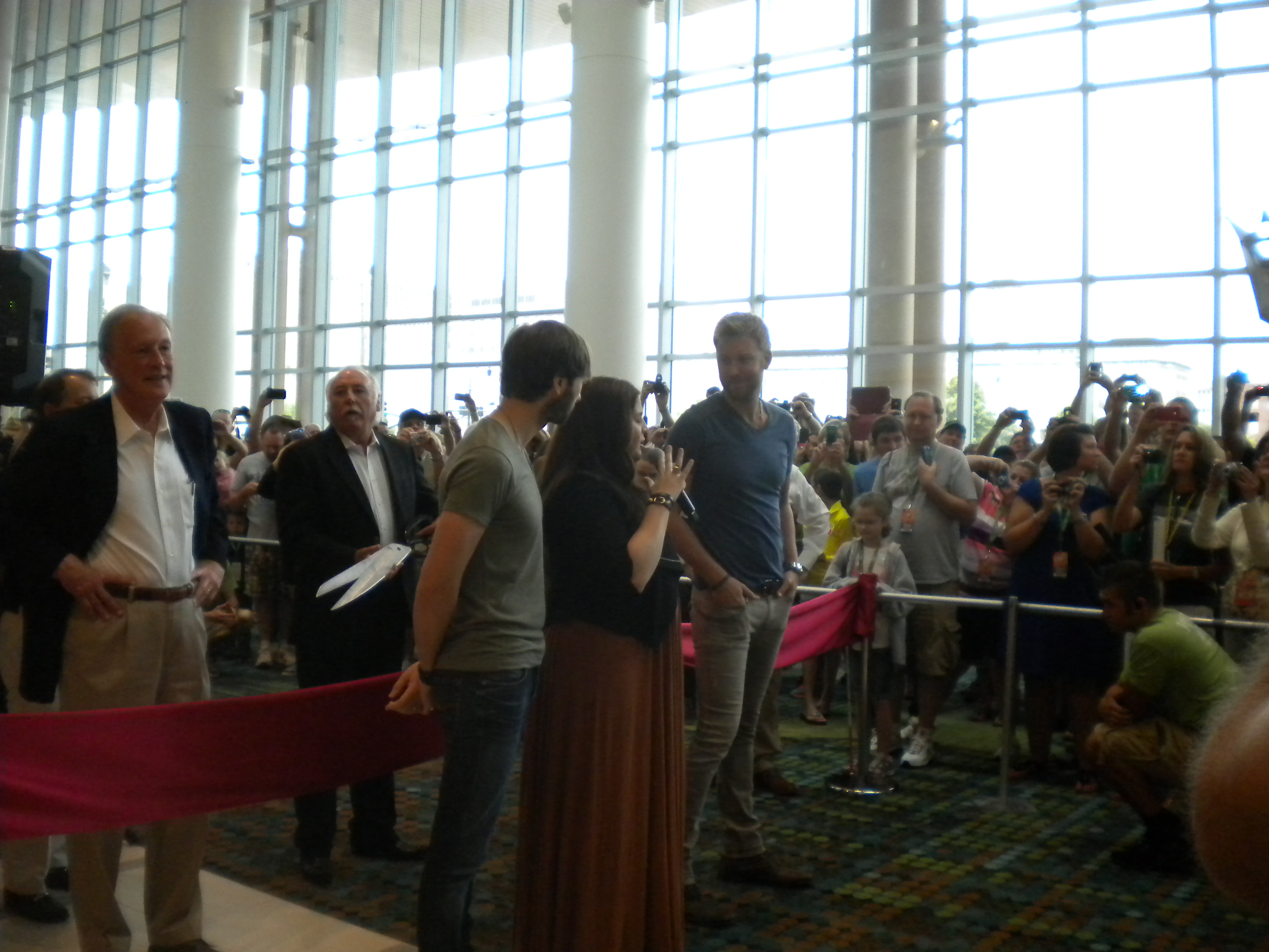 2013 CMA Fest: Lady Antebellum Kicks Off the 42nd Annual Fan Fair X (@ladyantebellum)