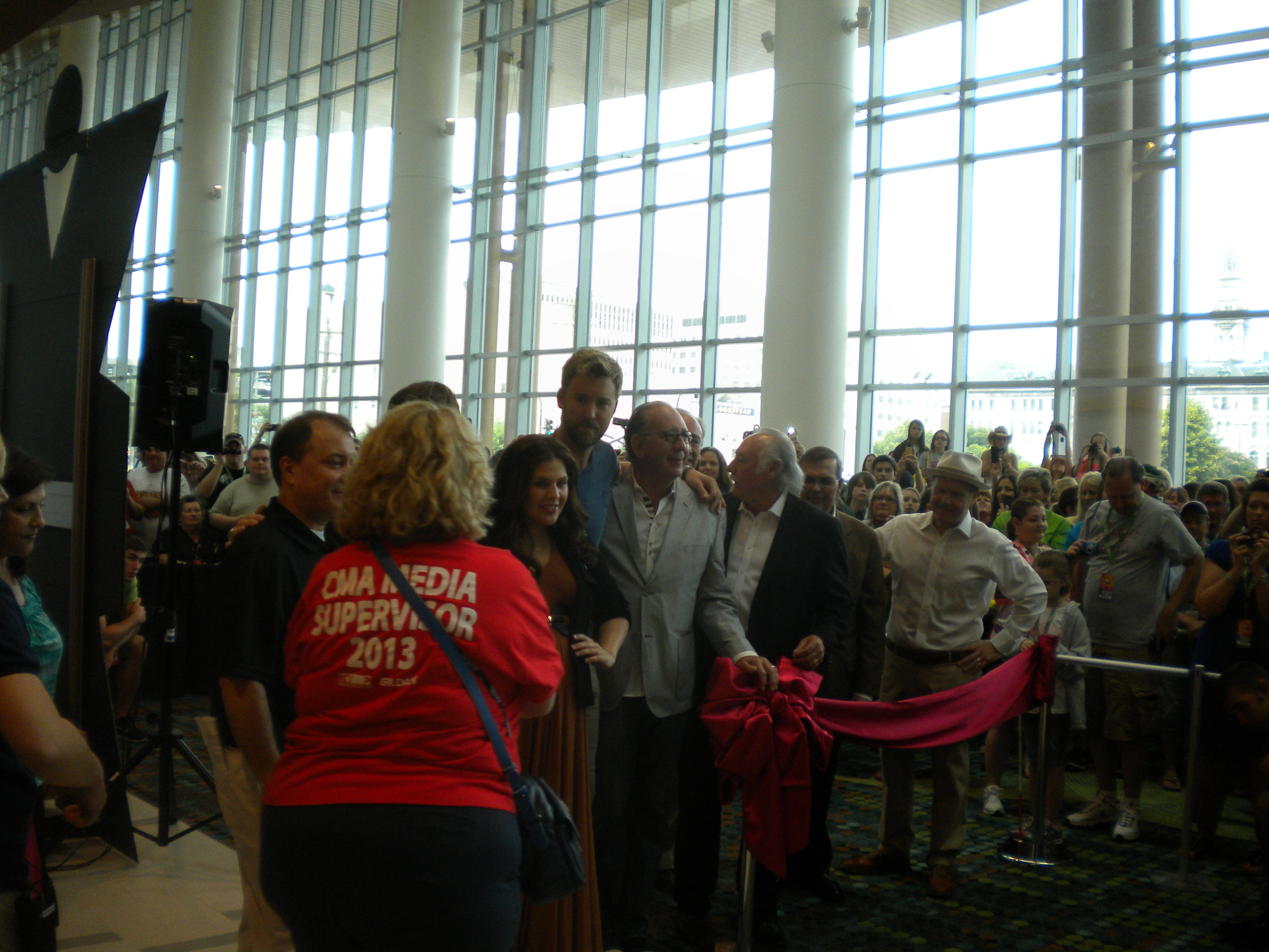 2013 CMA Fest: Lady Antebellum Kicks Off the 42nd Annual Fan Fair X (@ladyantebellum)