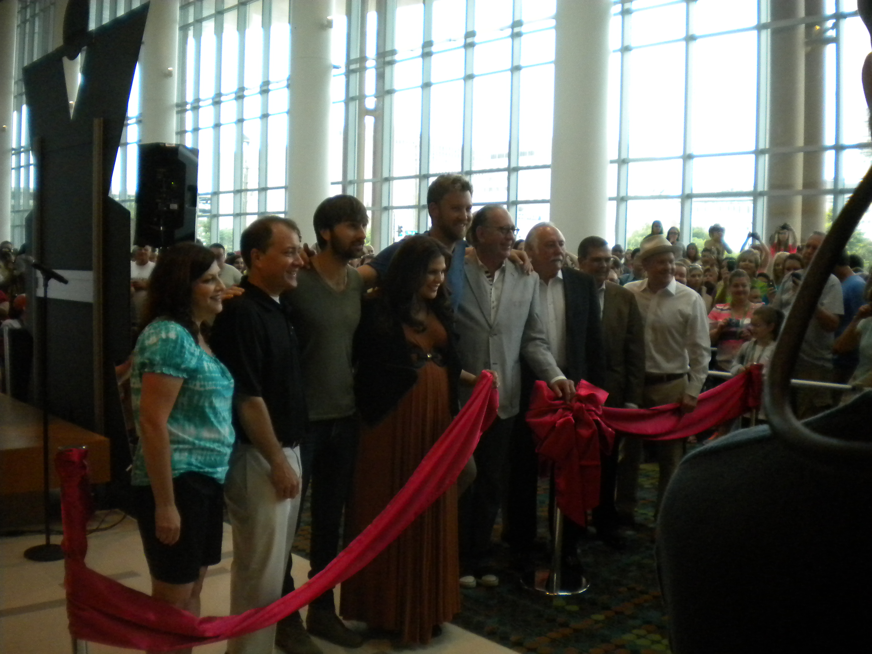 2013 CMA Fest: Lady Antebellum Kicks Off the 42nd Annual Fan Fair X (@ladyantebellum)