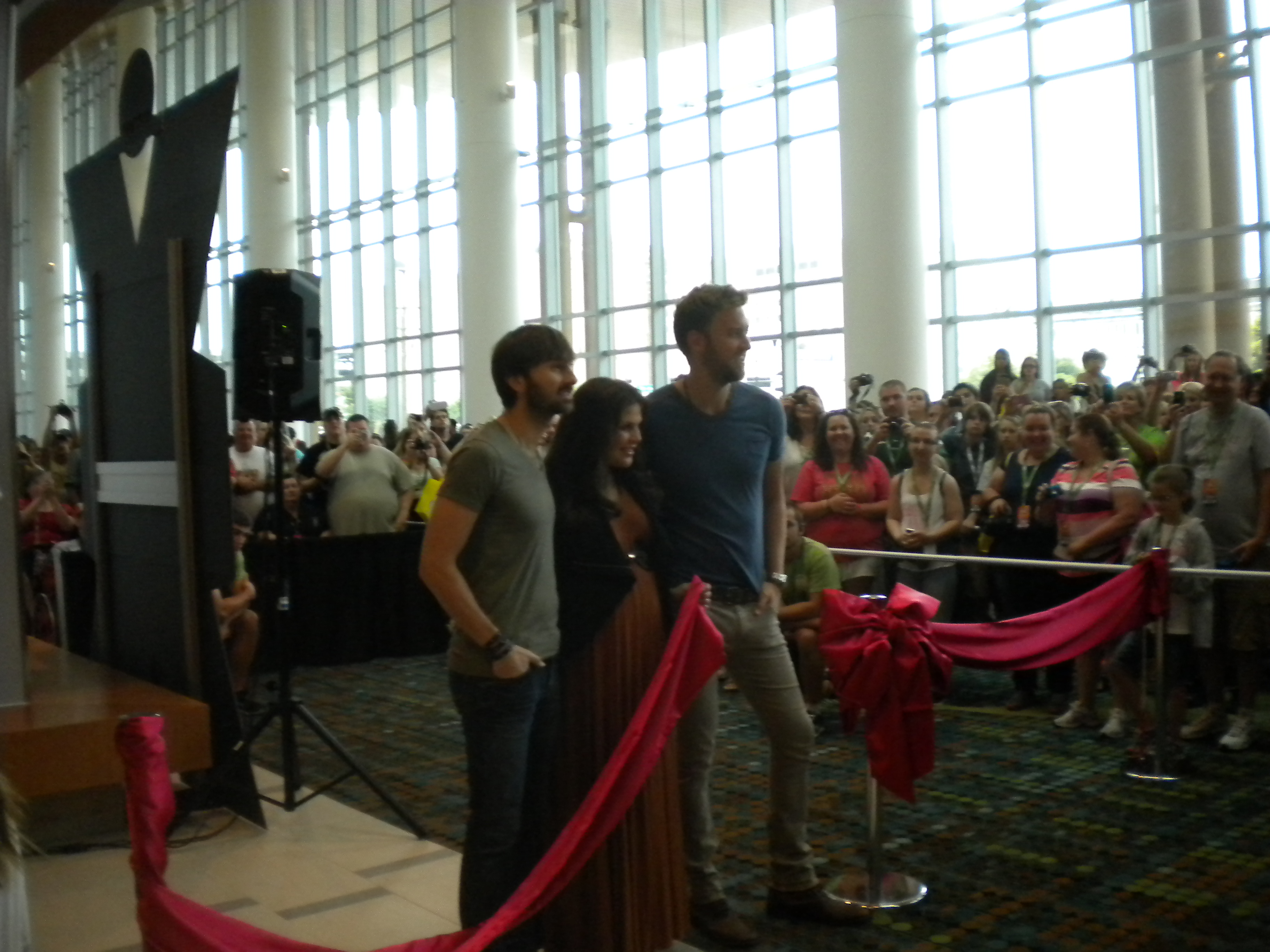 2013 CMA Fest: Lady Antebellum Kicks Off the 42nd Annual Fan Fair X (@ladyantebellum)