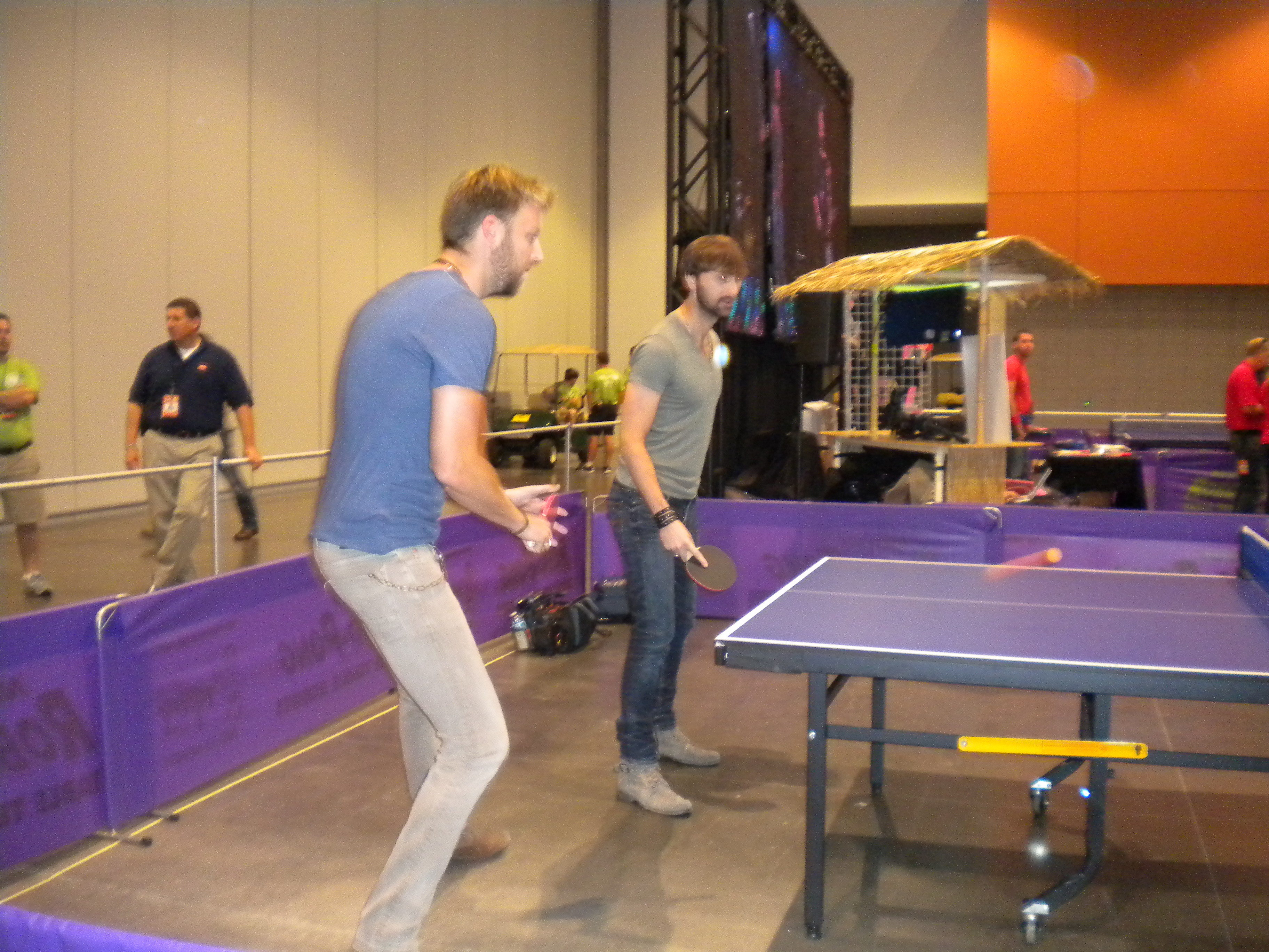 2013 CMA Fest: Lady Antebellum Kicks Off the 42nd Annual Fan Fair X (@ladyantebellum)