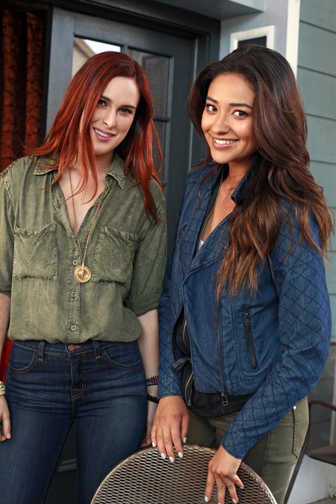 RUMER WILLIS, SHAY MITCHELL – Celeb Secrets