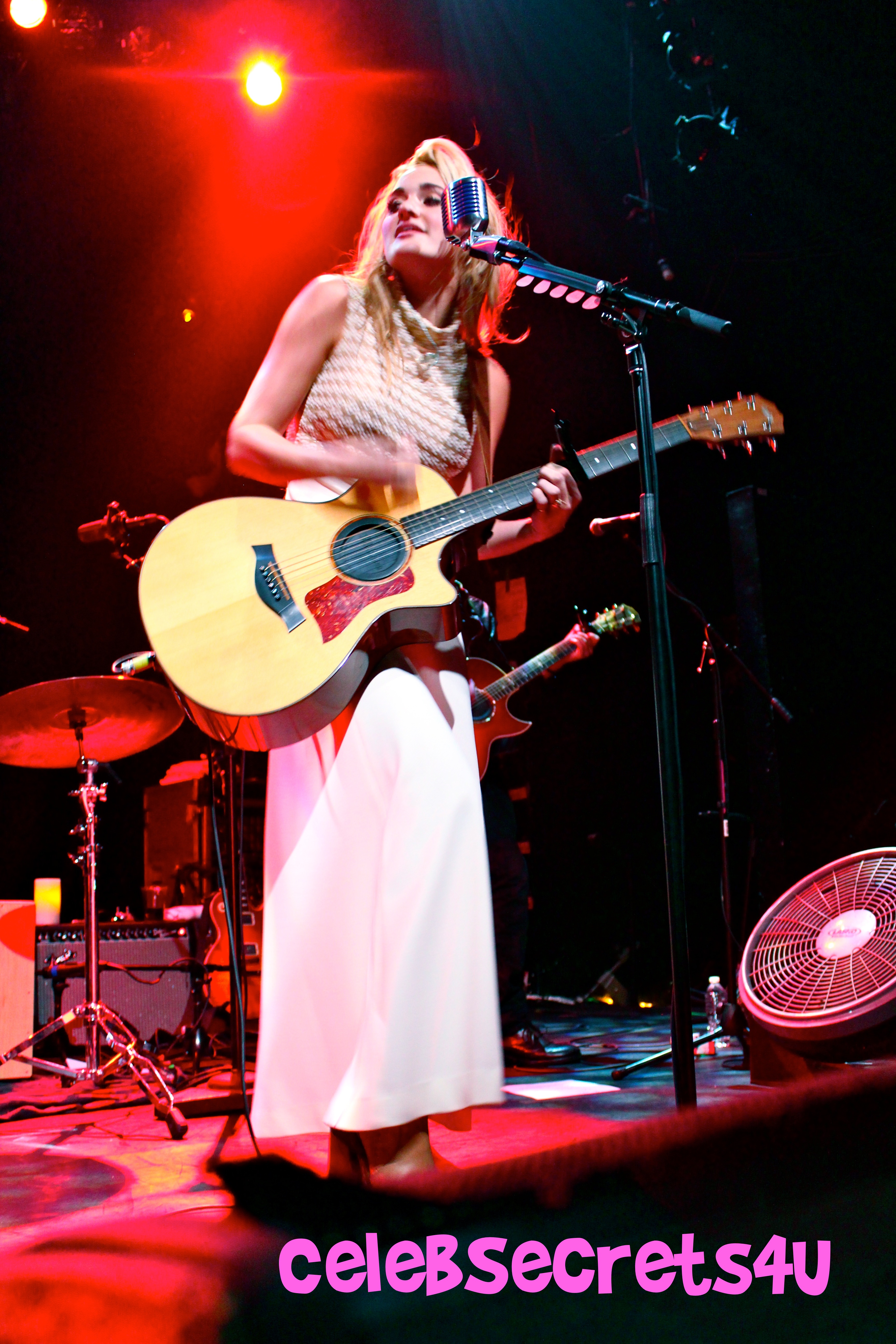 Exclusive: CelebSecrets4U Checks Out 78Violet’s NYC Showcase (@78Violet)