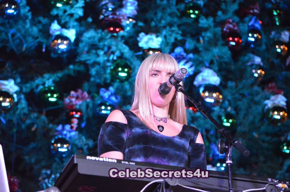 R5: 12th Annual Citadel Outlets Christmas Tree Lighting w/Jesse McCartney & Bonnie McKee