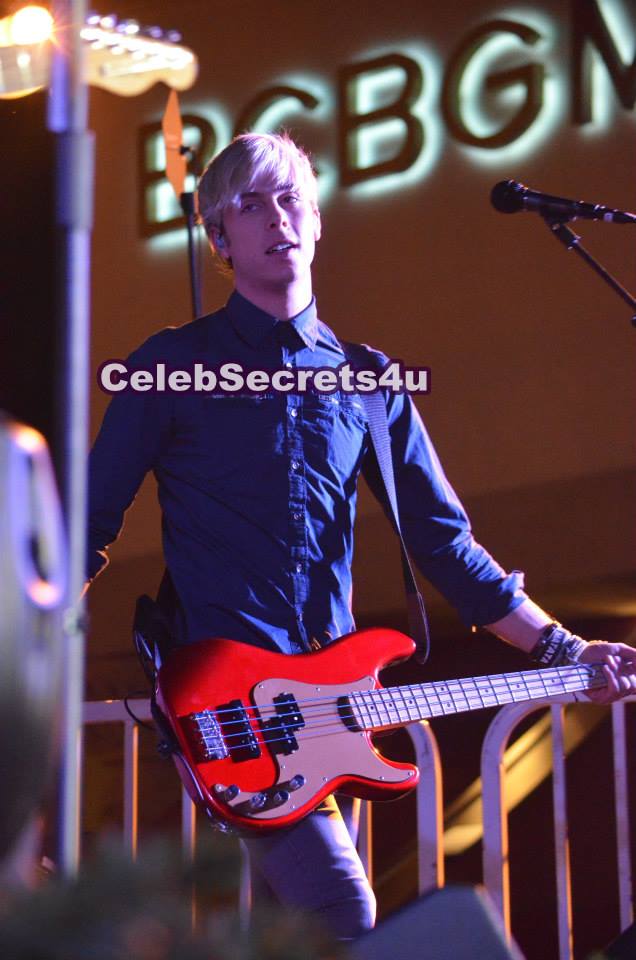 R5: 12th Annual Citadel Outlets Christmas Tree Lighting w/Jesse McCartney & Bonnie McKee
