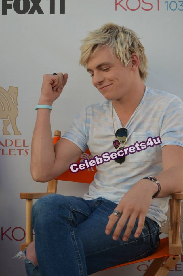 R5: 12th Annual Citadel Outlets Christmas Tree Lighting w/Jesse McCartney & Bonnie McKee