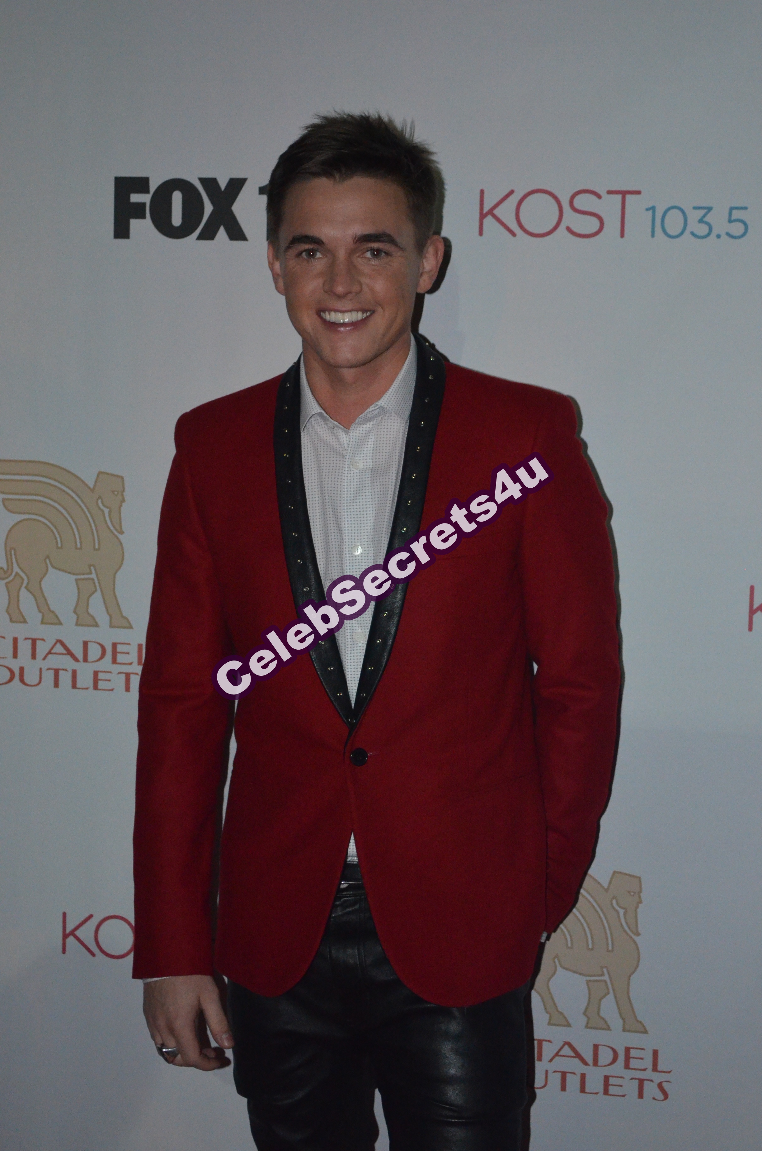 R5: 12th Annual Citadel Outlets Christmas Tree Lighting w/Jesse McCartney & Bonnie McKee