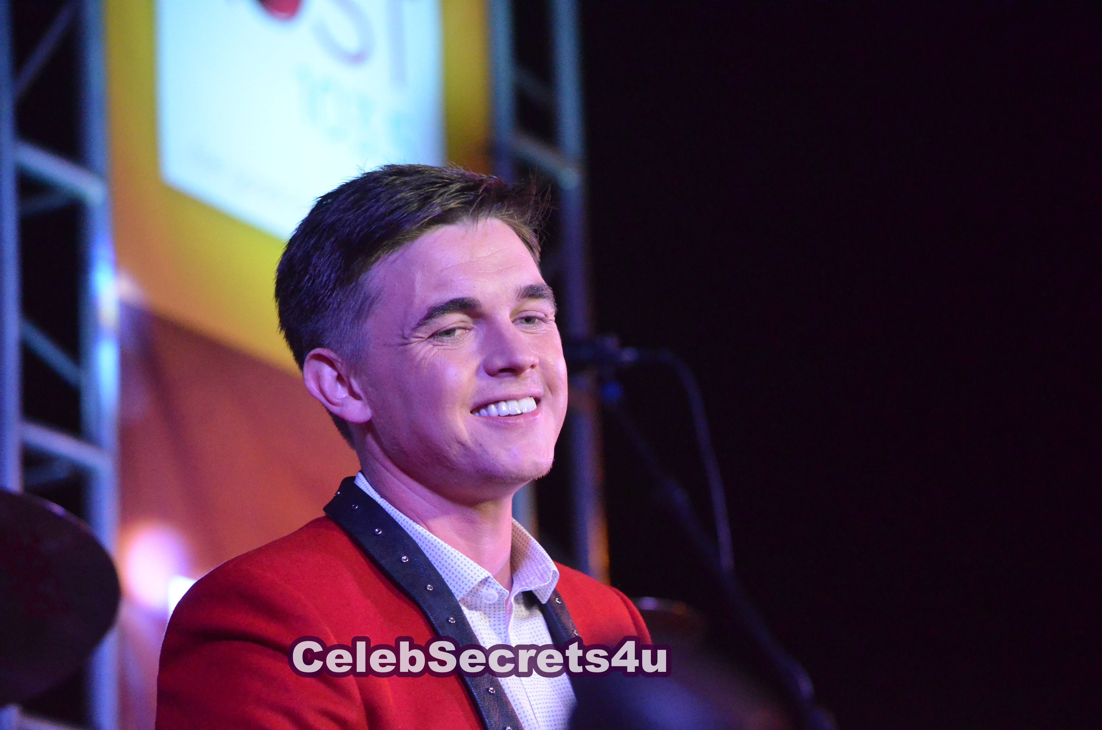 R5: 12th Annual Citadel Outlets Christmas Tree Lighting w/Jesse McCartney & Bonnie McKee