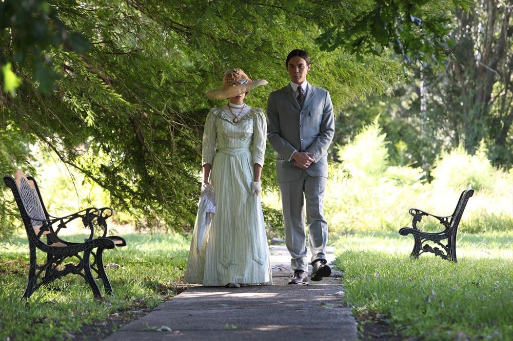 Exclusive: CelebSecrets4U Chats “Ravenswood” Mid-season Finale with Britne Oldford (@britneoldford)