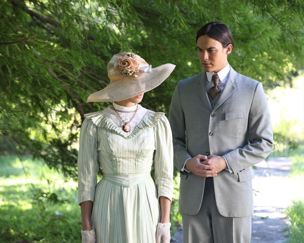 Exclusive: CelebSecrets4U Chats “Ravenswood” Mid-season Finale with Britne Oldford (@britneoldford)