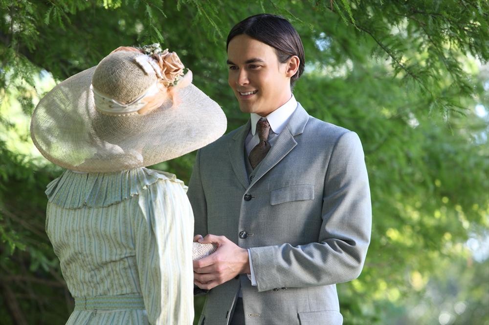 Exclusive: CelebSecrets4U Chats “Ravenswood” Mid-season Finale with Britne Oldford (@britneoldford)