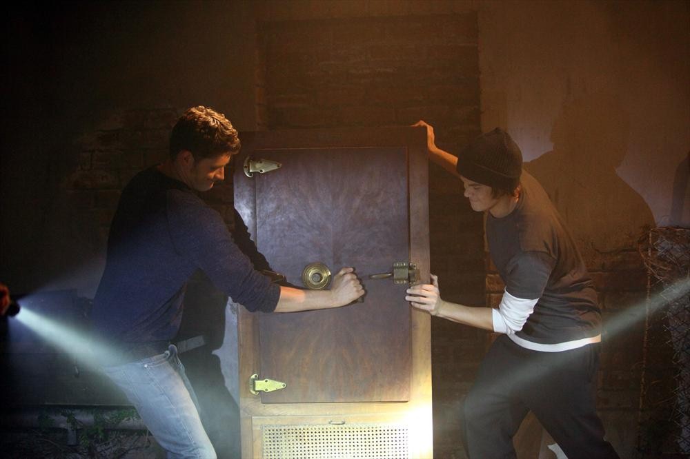 Exclusive: CelebSecrets4U Chats “Ravenswood” Mid-season Finale with Britne Oldford (@britneoldford)