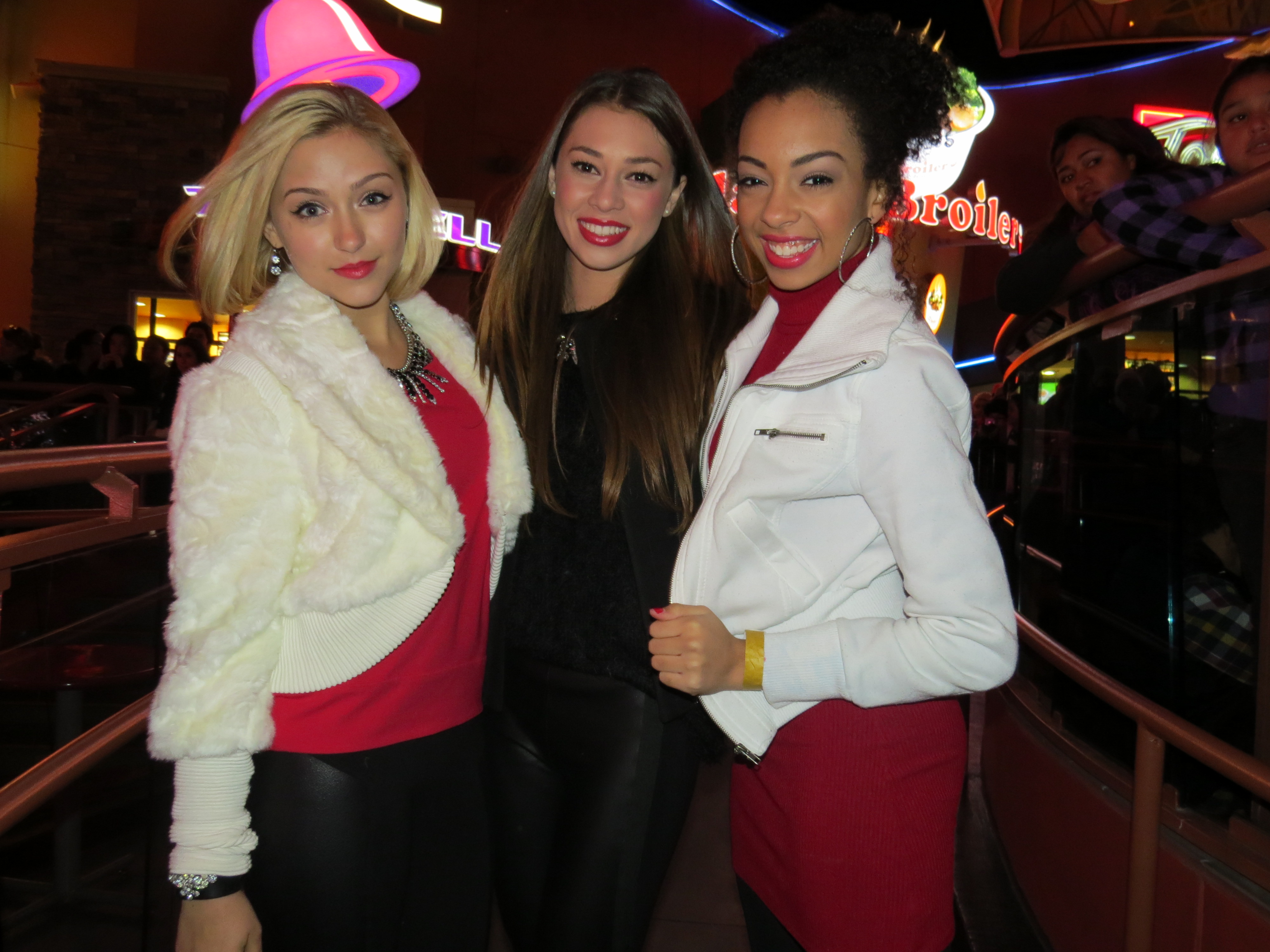 Exclusive: CelebSecrets4U Attends the ‘Rock The Red Kettle’ Concert! (@SalvationArmyUS)