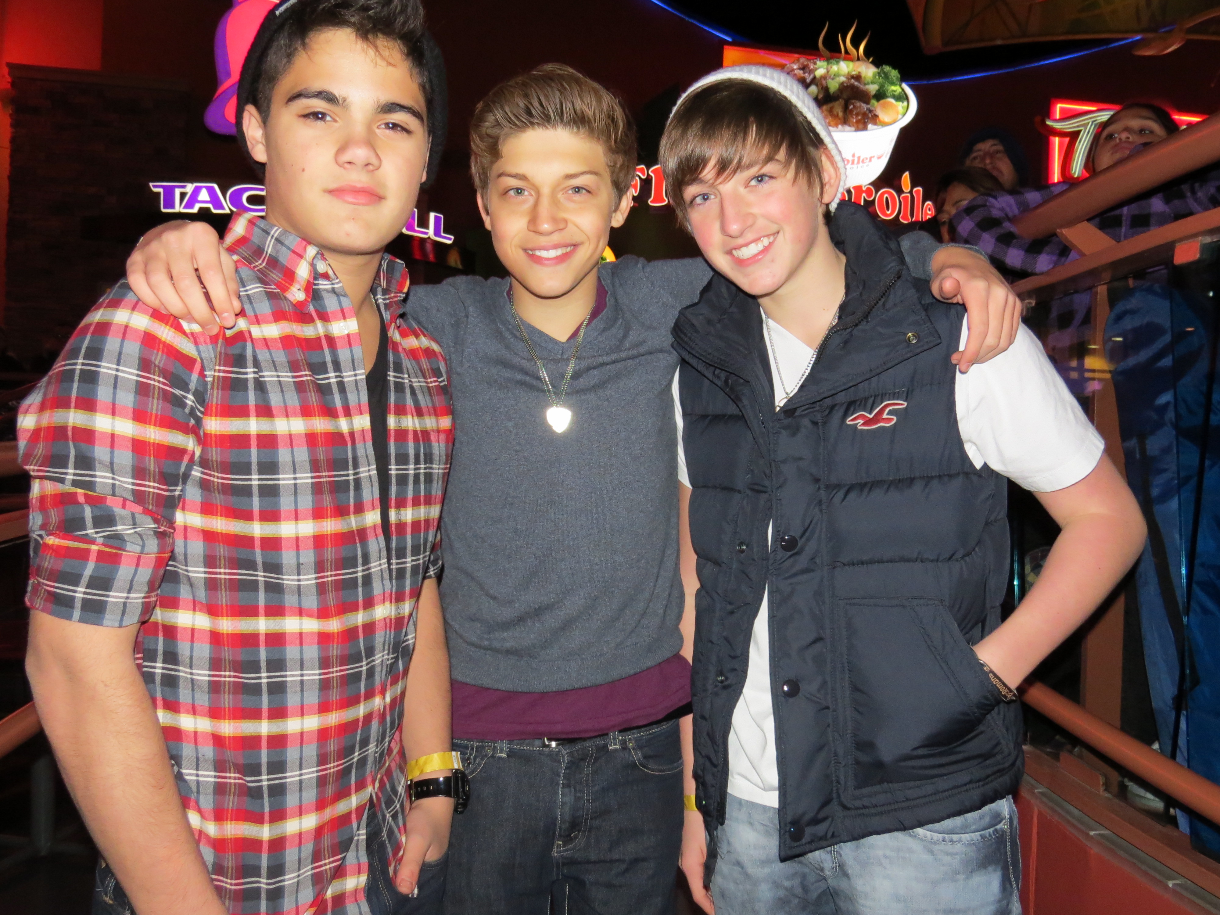 Exclusive: CelebSecrets4U Attends the ‘Rock The Red Kettle’ Concert! (@SalvationArmyUS)