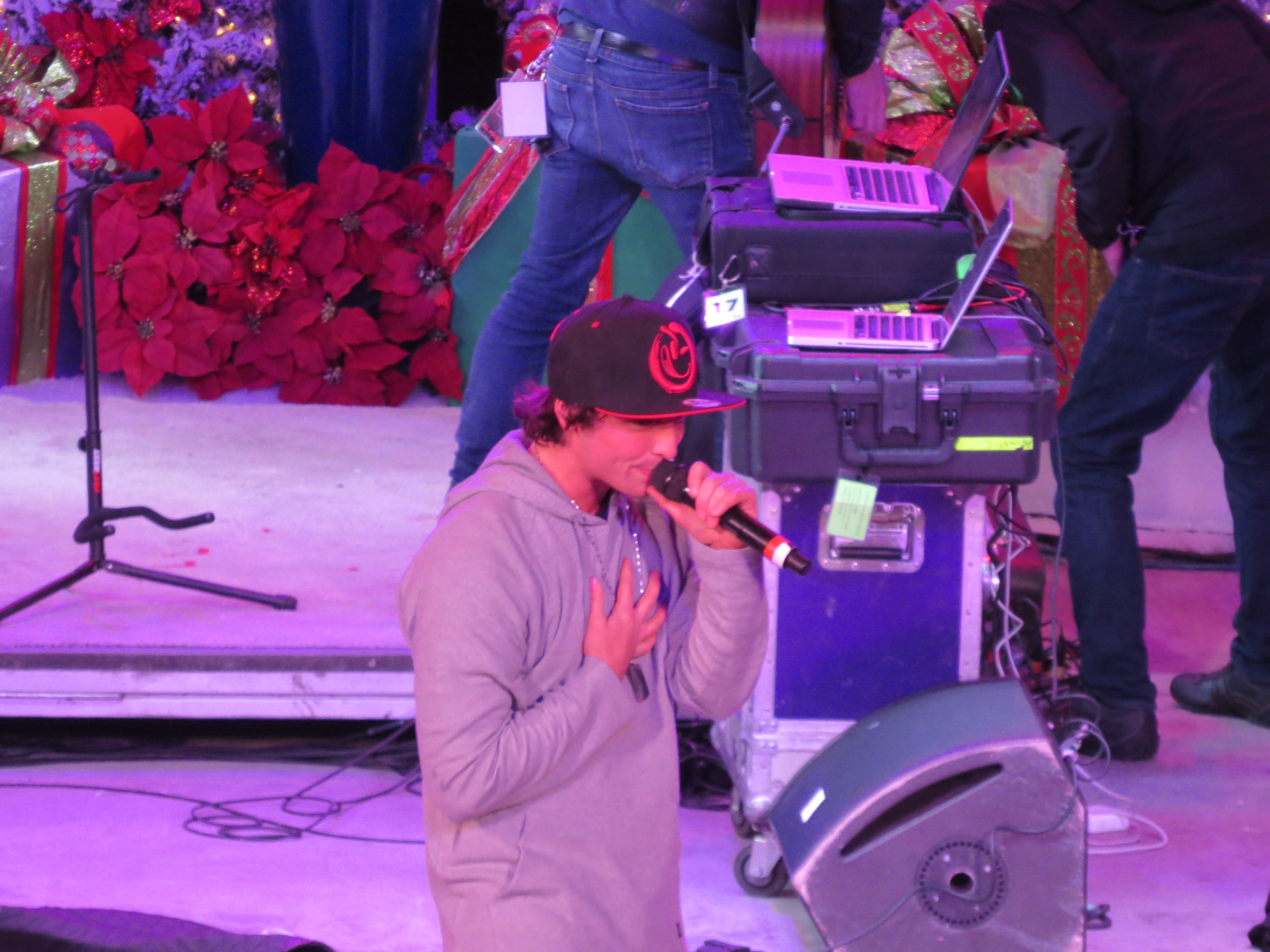 Exclusive: CelebSecrets4U Attends the ‘Rock The Red Kettle’ Concert! (@SalvationArmyUS)