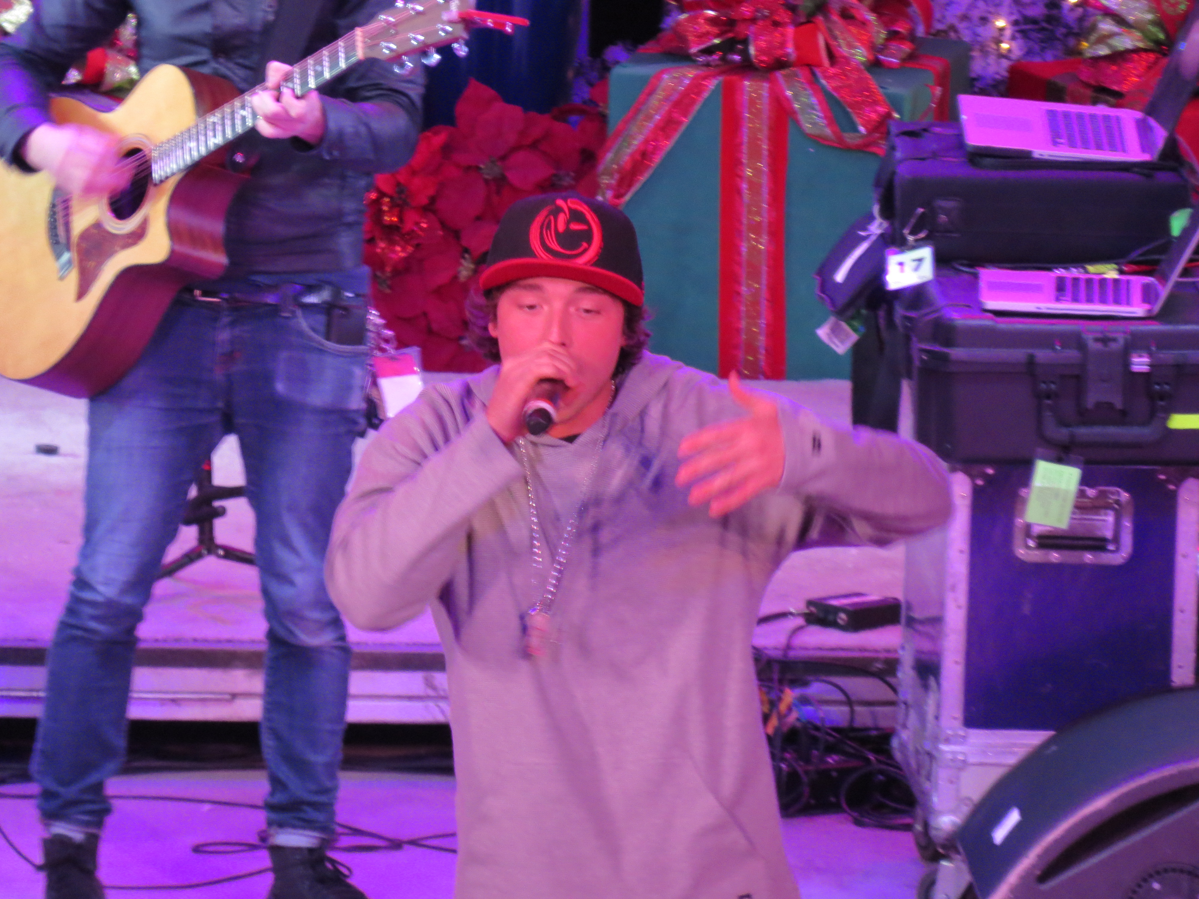 Exclusive: CelebSecrets4U Attends the ‘Rock The Red Kettle’ Concert! (@SalvationArmyUS)