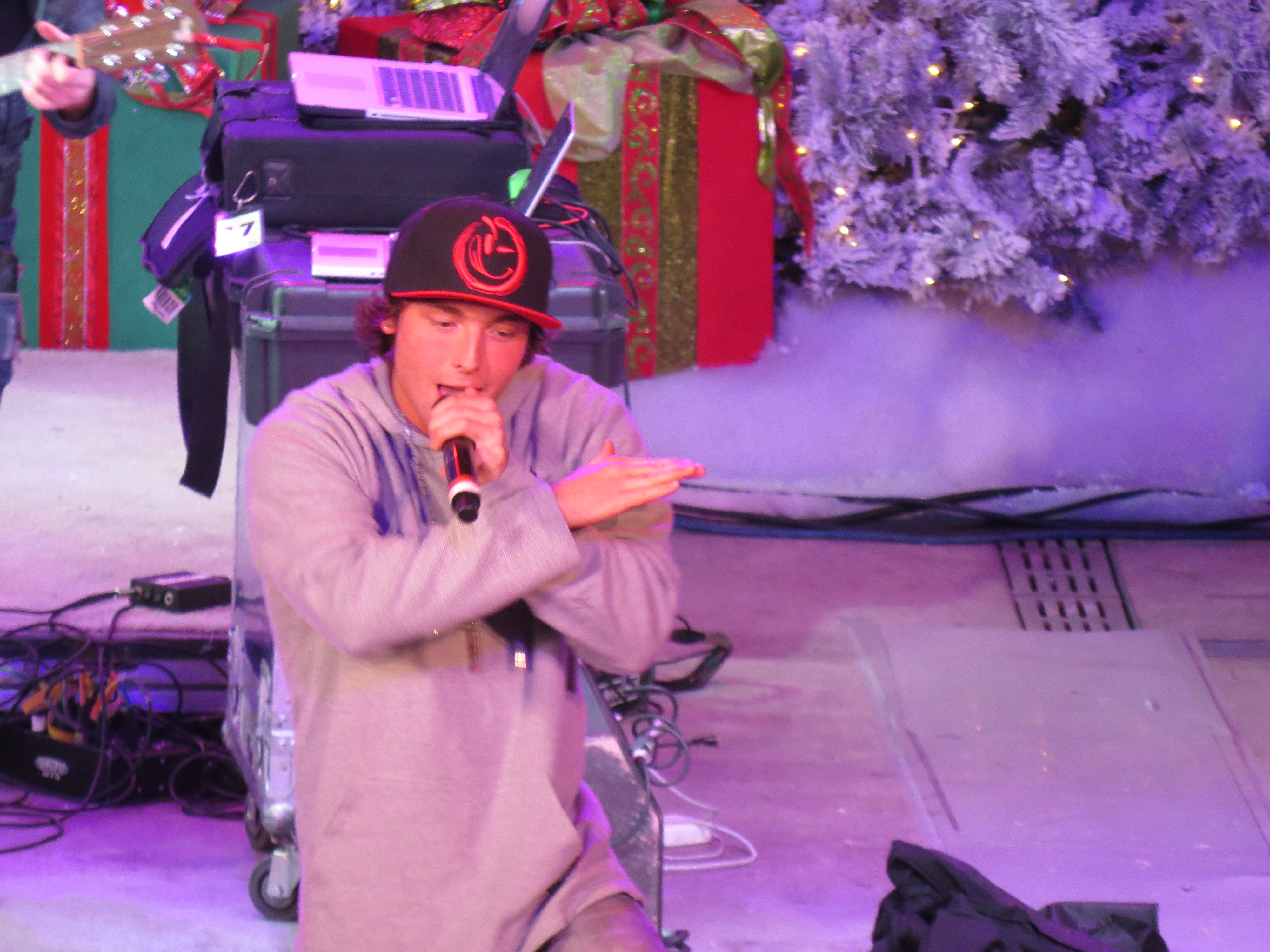 Exclusive: CelebSecrets4U Attends the ‘Rock The Red Kettle’ Concert! (@SalvationArmyUS)