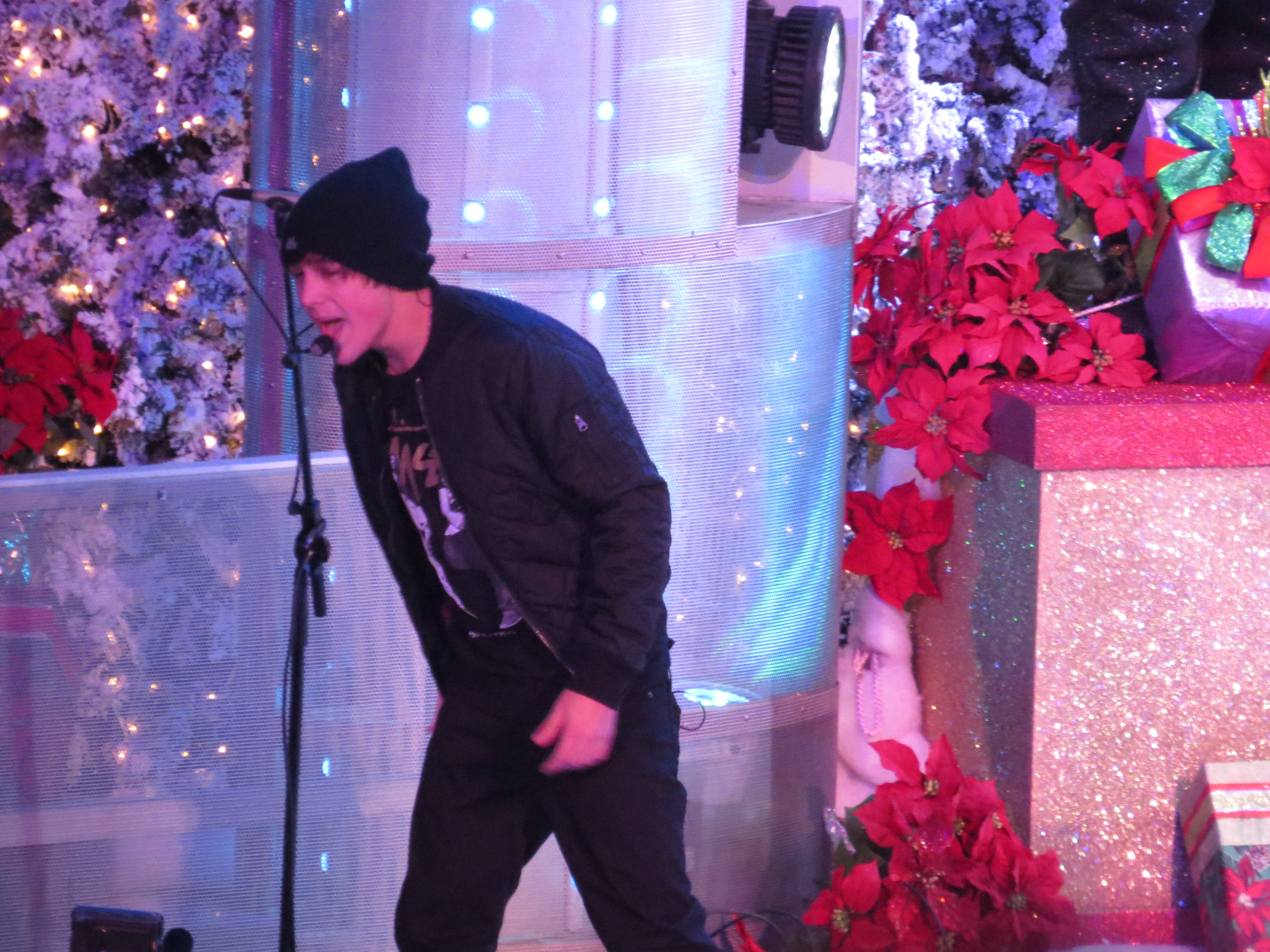 Exclusive: CelebSecrets4U Attends the ‘Rock The Red Kettle’ Concert! (@SalvationArmyUS)